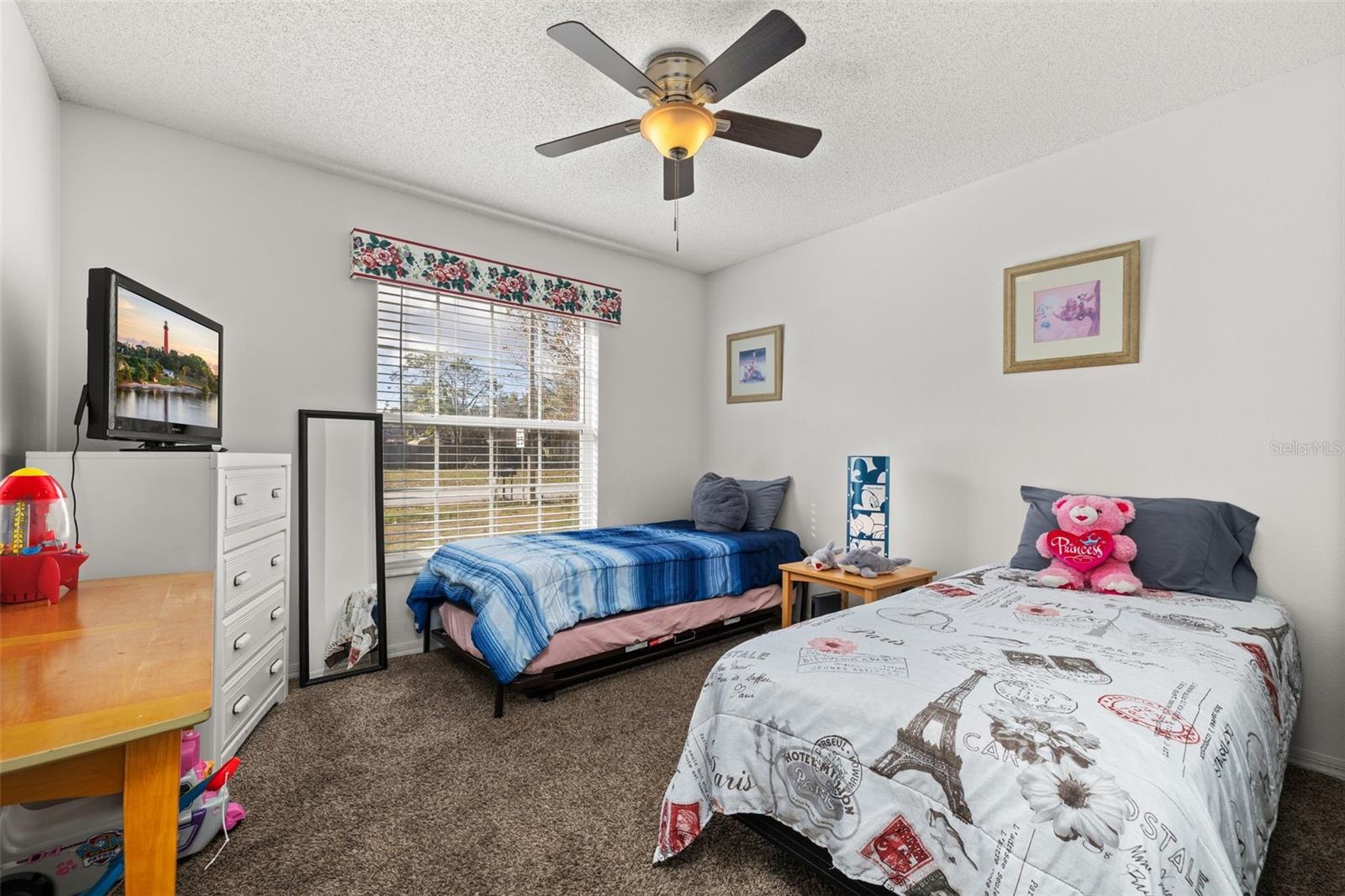 Image 21 of 42 For 170 Cedarpark Lane