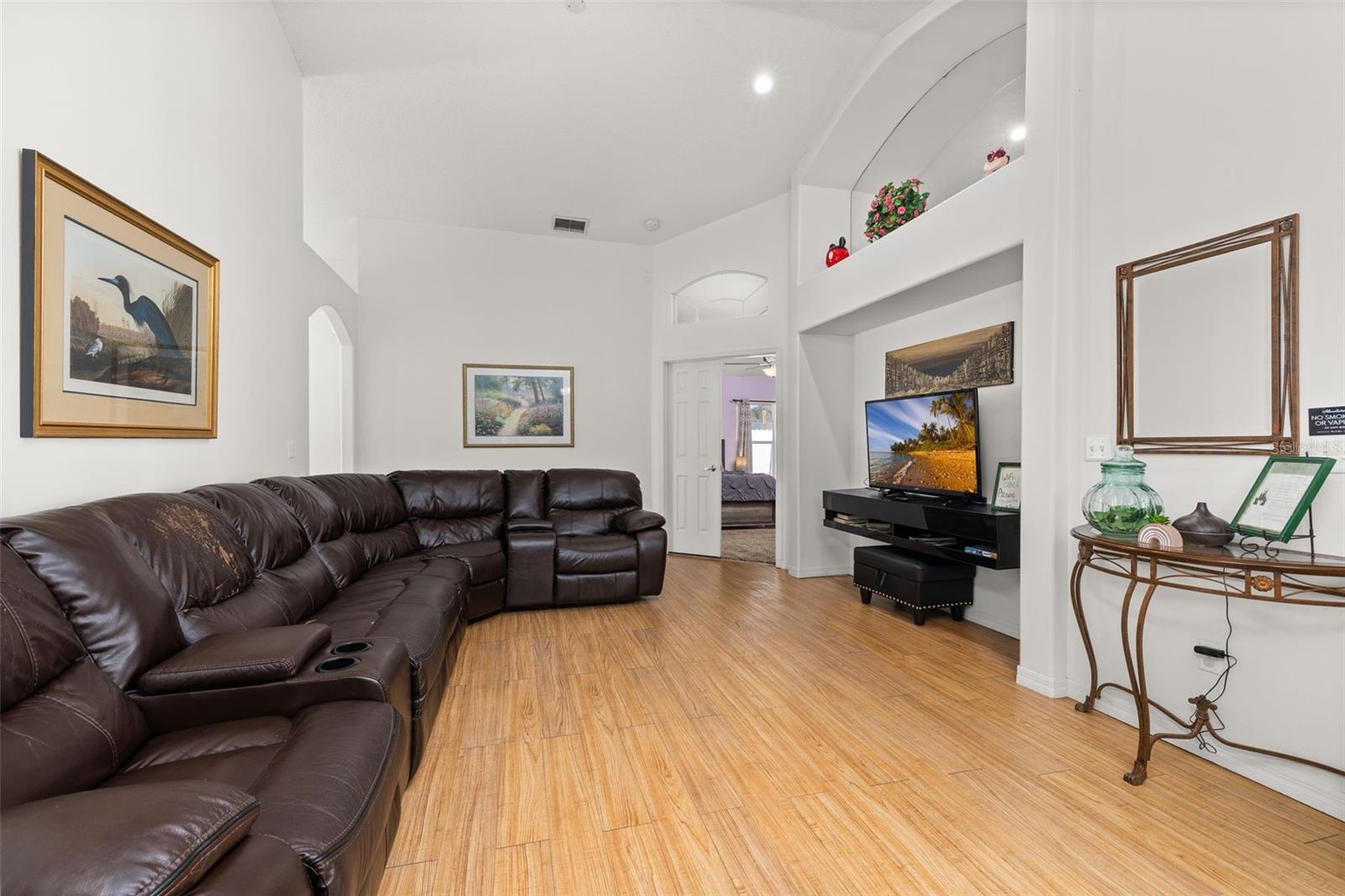 Image 8 of 42 For 170 Cedarpark Lane