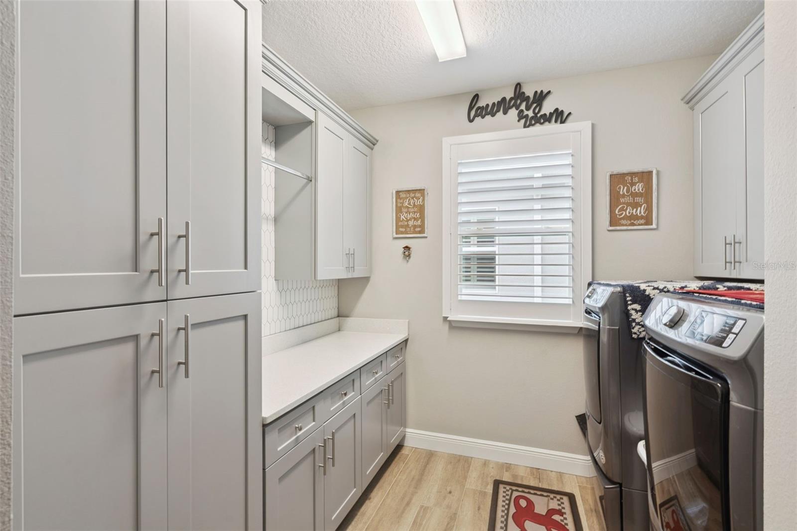 Image 16 of 20 For 533 Narrow View Lane