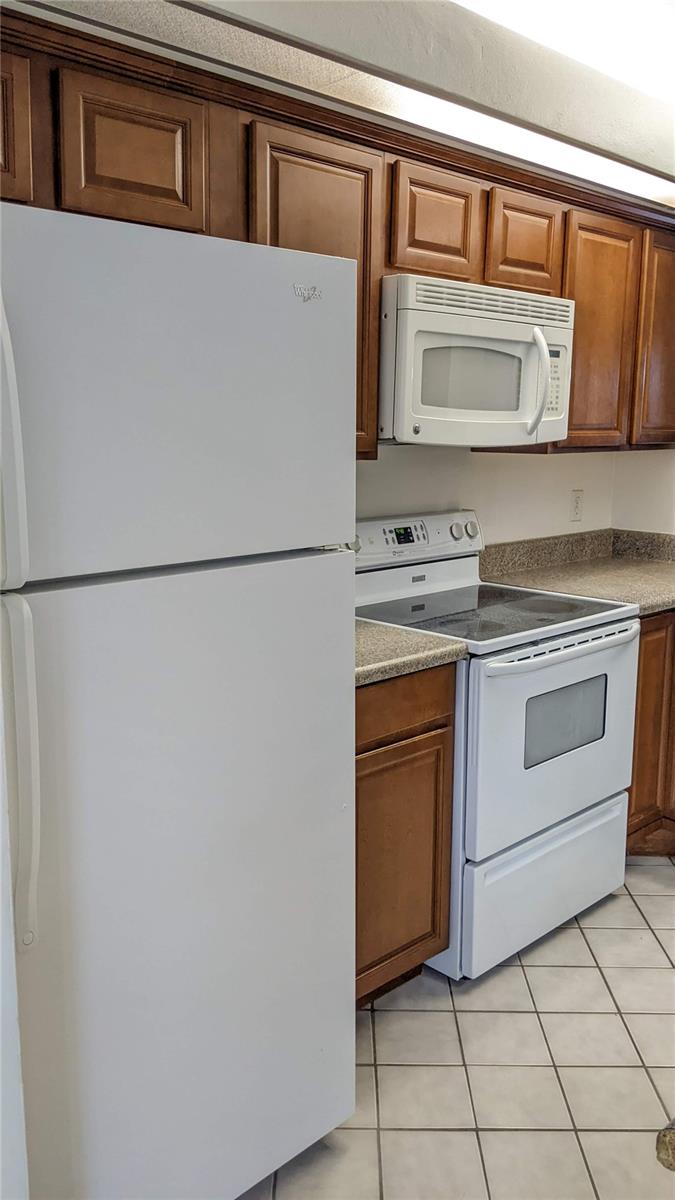 Image 17 of 50 For 2912 Semoran Boulevard 7