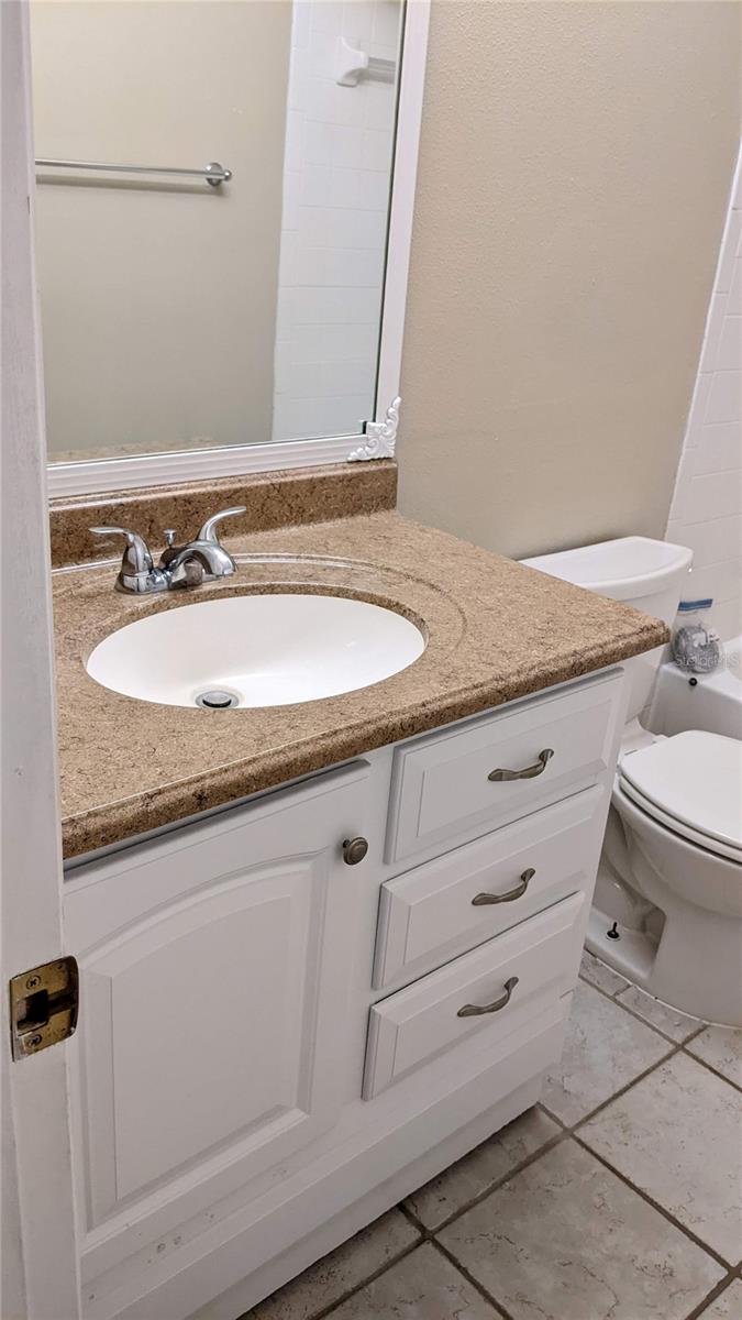 Image 19 of 50 For 2912 Semoran Boulevard 7