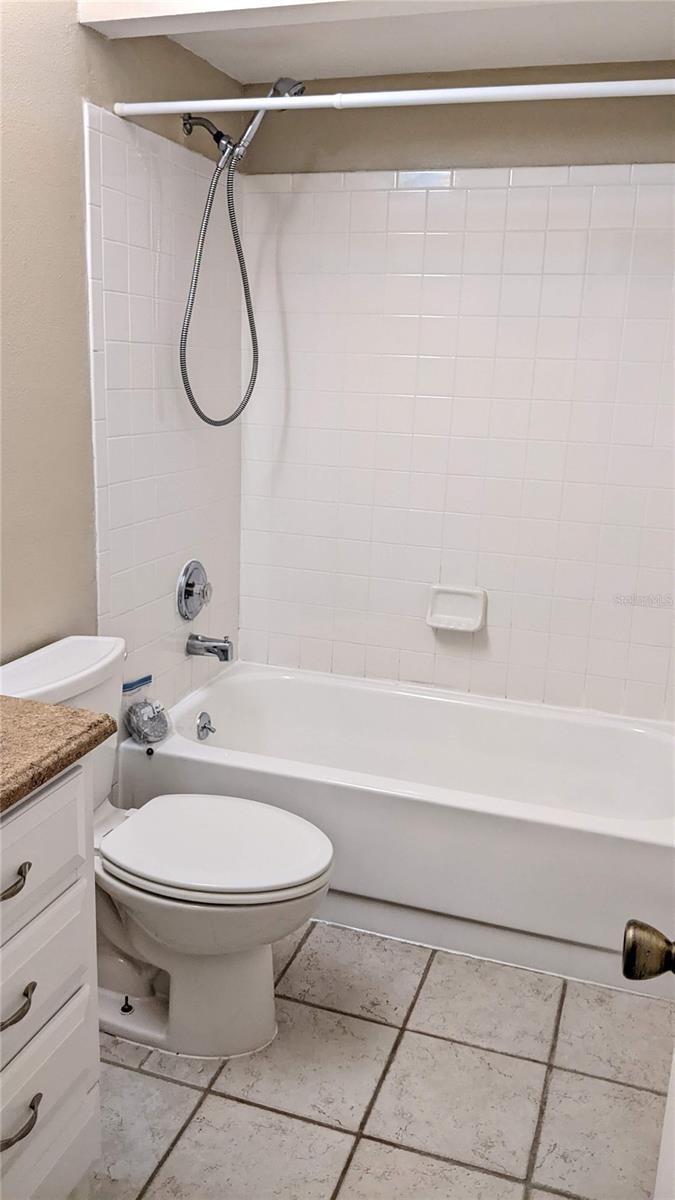 Image 21 of 50 For 2912 Semoran Boulevard 7