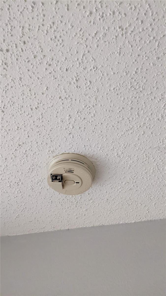 Image 23 of 50 For 2912 Semoran Boulevard 7