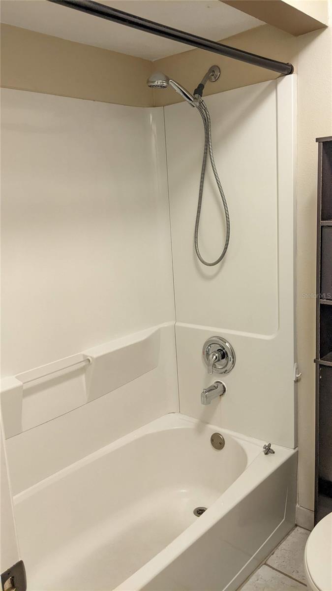 Image 26 of 50 For 2912 Semoran Boulevard 7