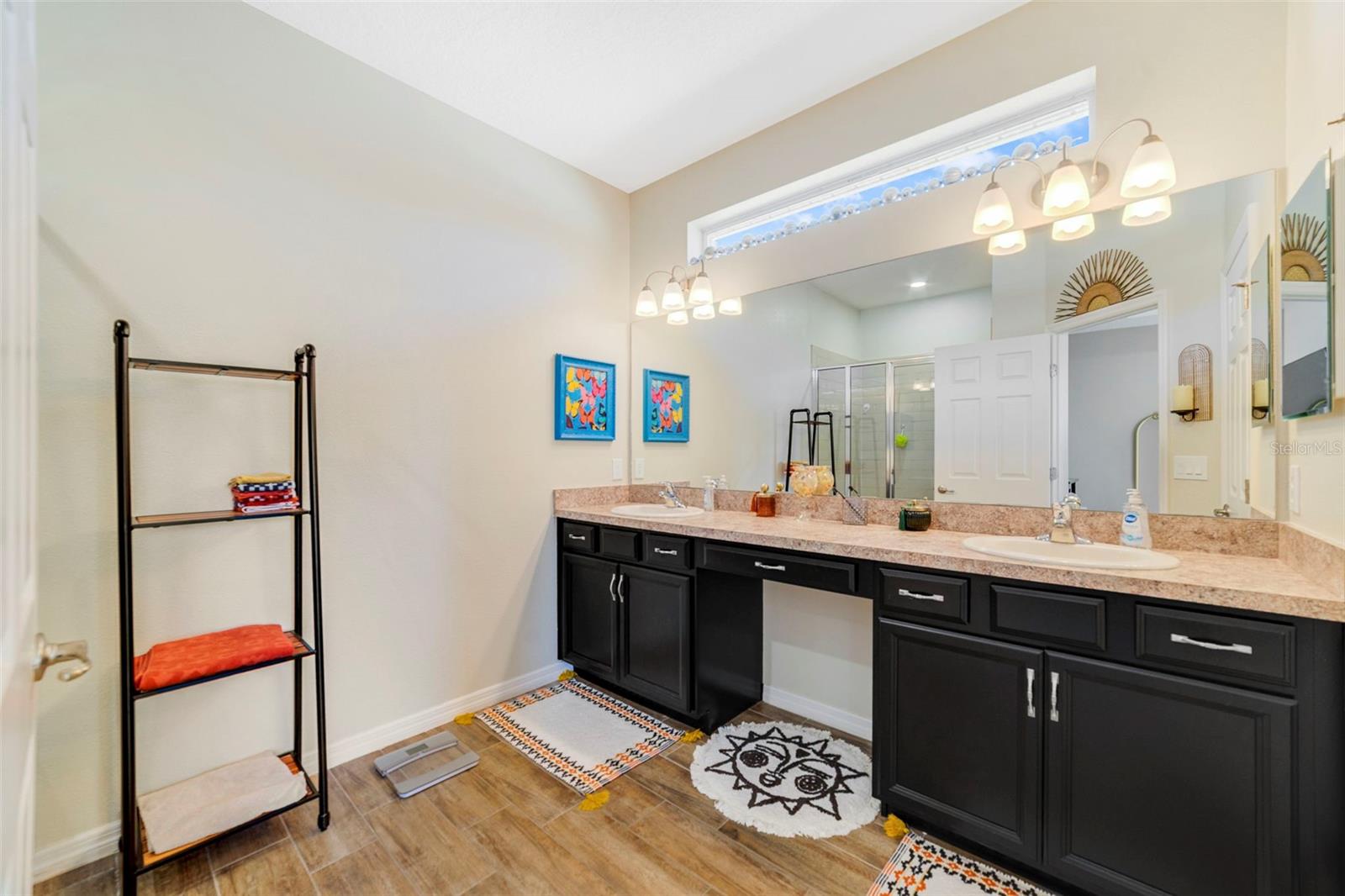 Image 13 of 21 For 2390 Jernigan Loop