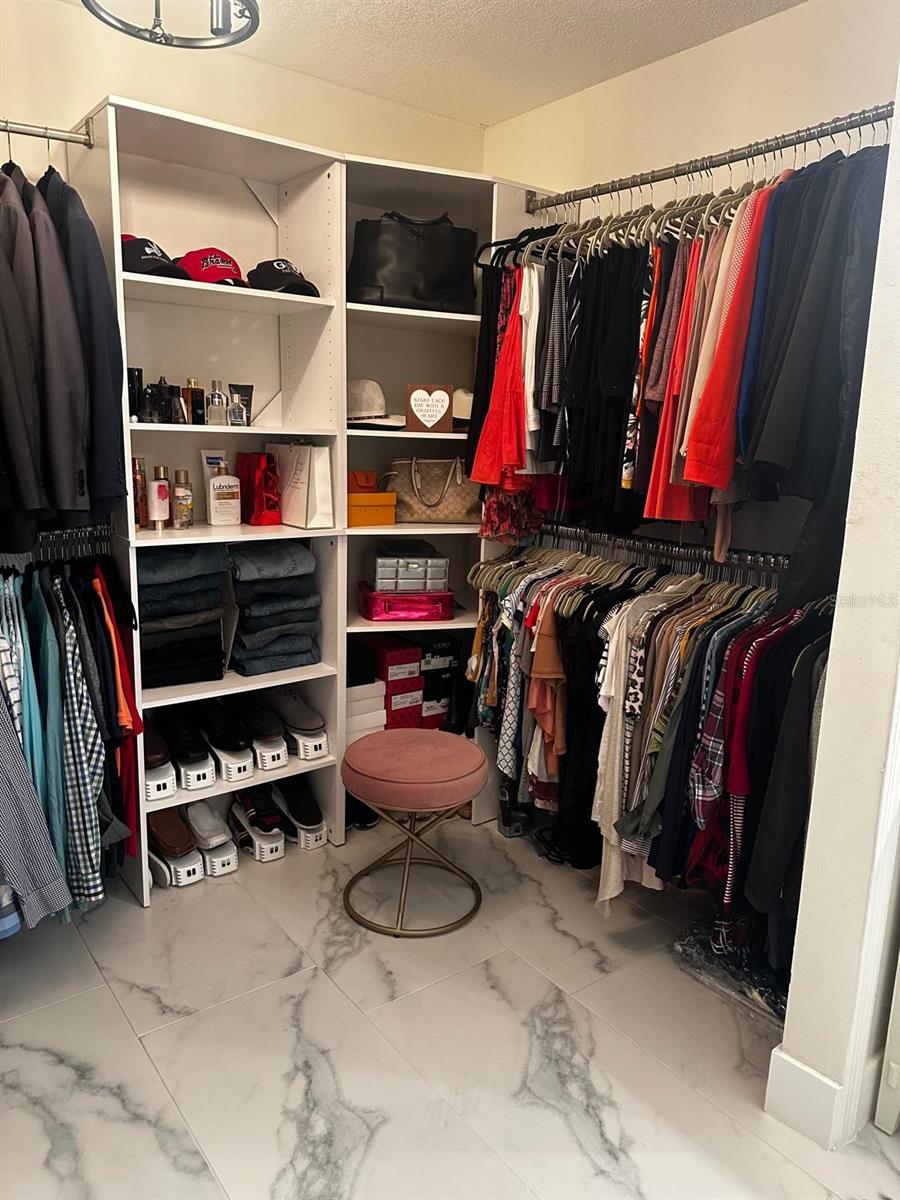 Image 18 of 42 For 2652 Hawthorne Lane