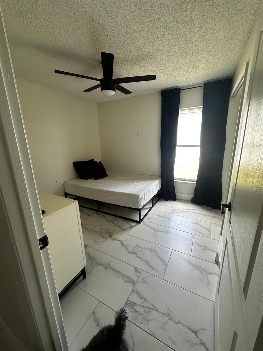 Image 26 of 42 For 2652 Hawthorne Lane