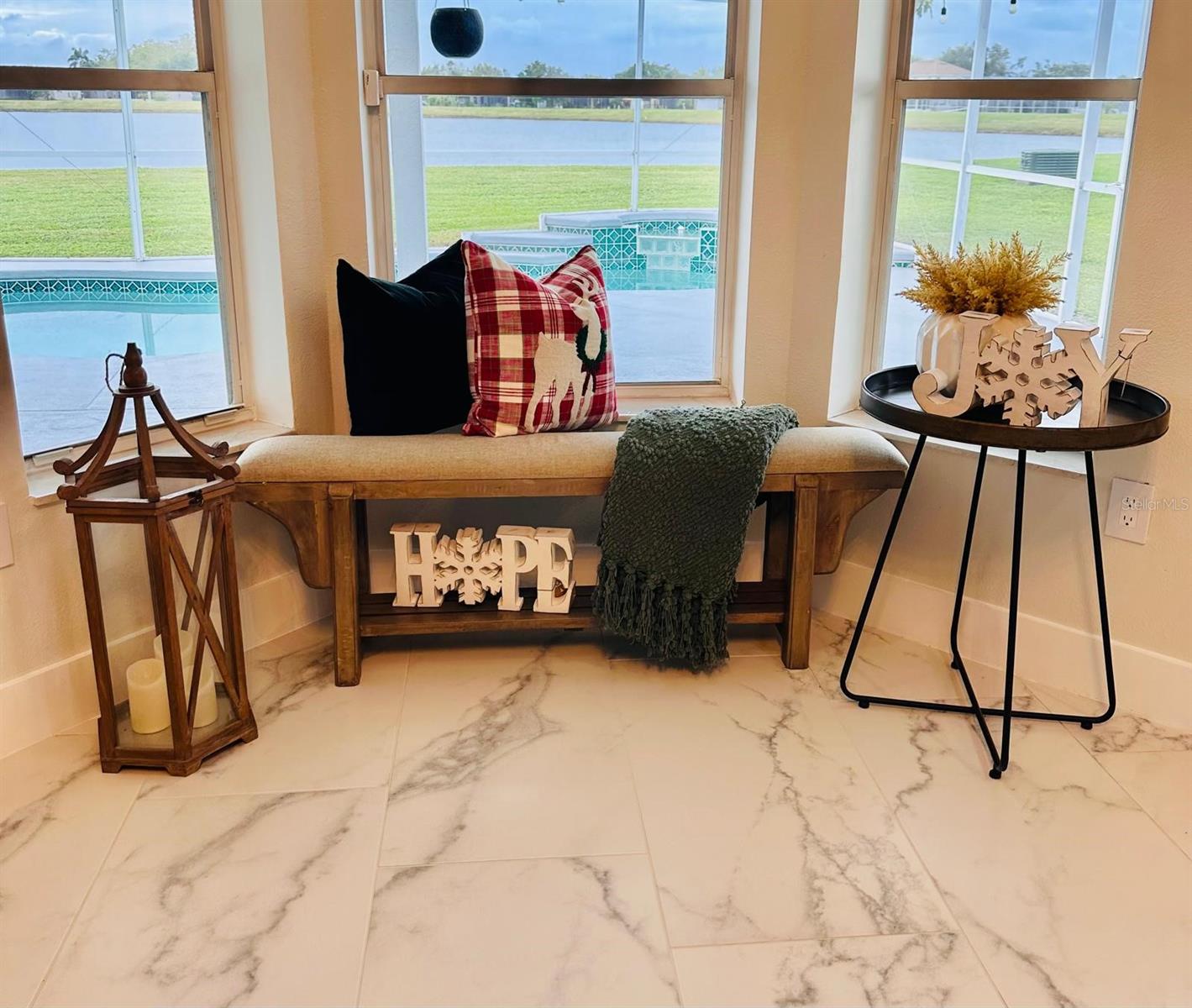 Image 4 of 42 For 2652 Hawthorne Lane