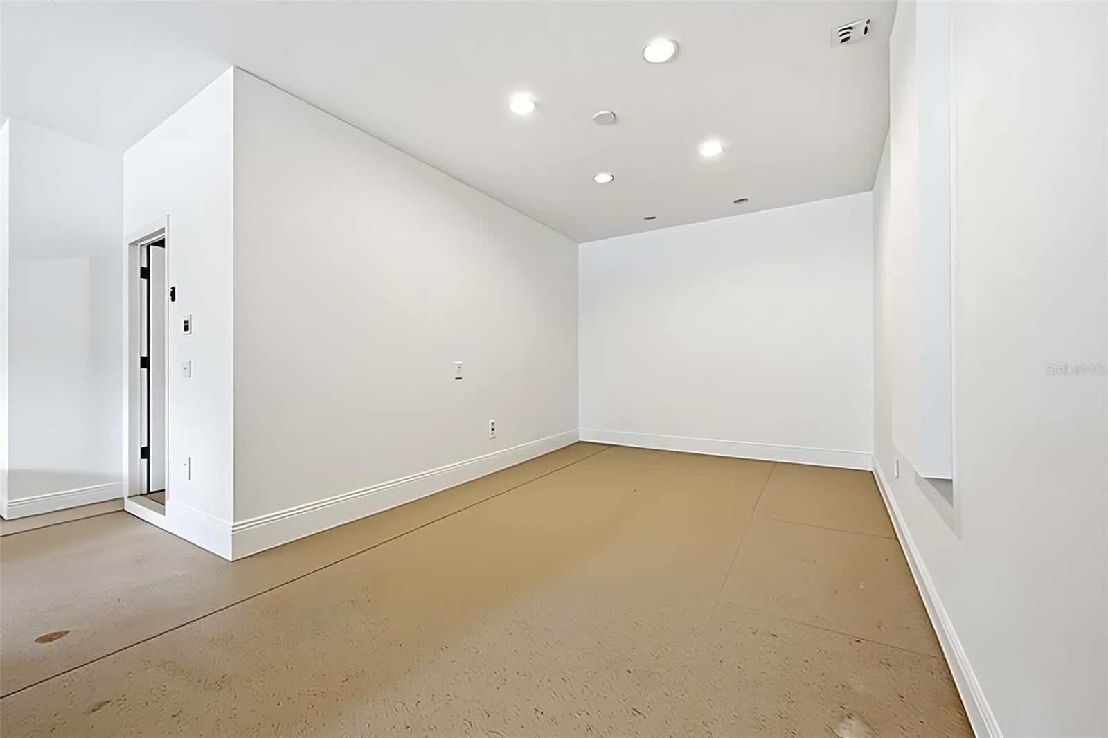 Image 23 of 85 For 17117 Cypress Preserve Parkway