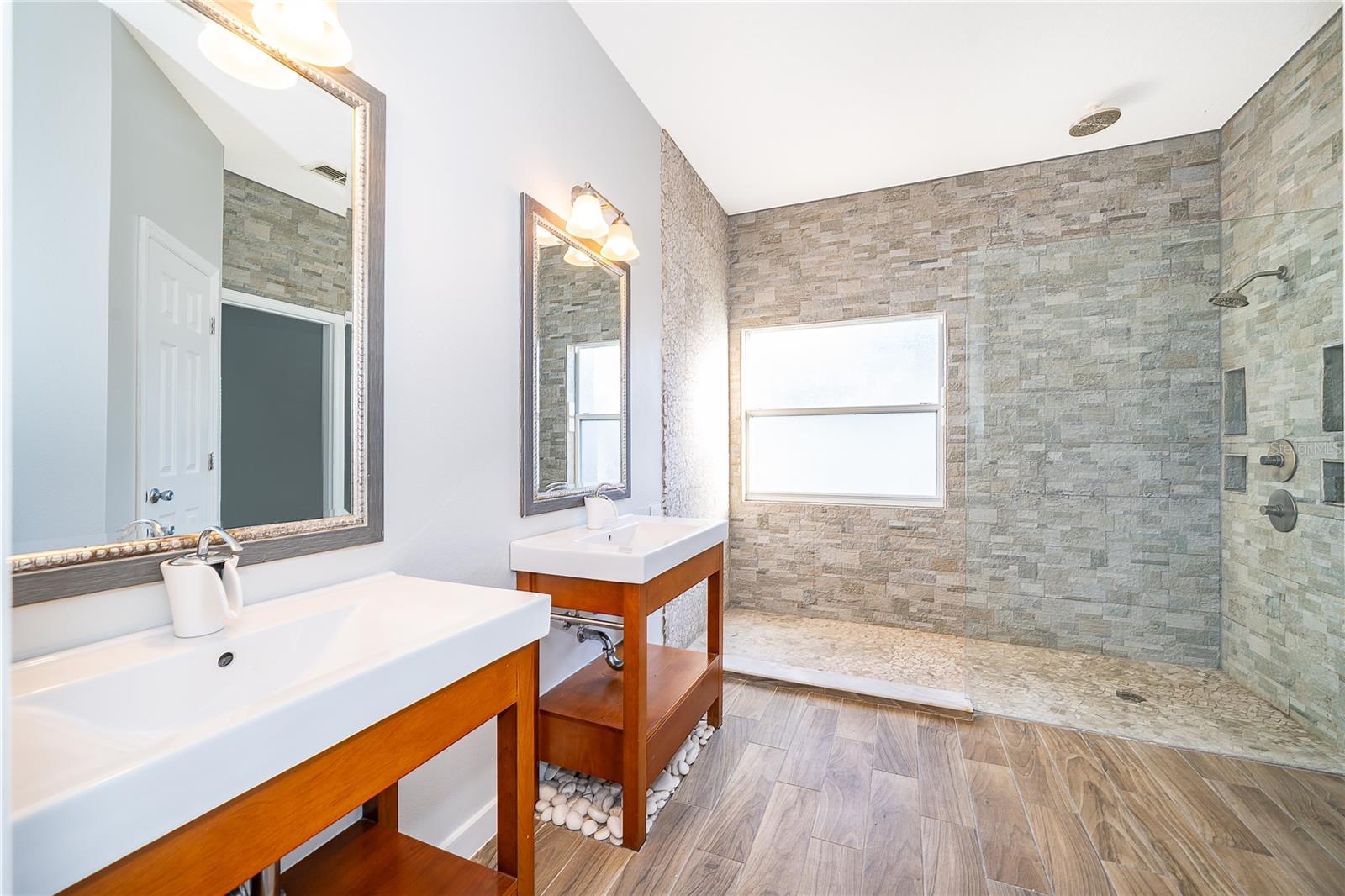 Image 19 of 22 For 2505 Aster Cove Lane