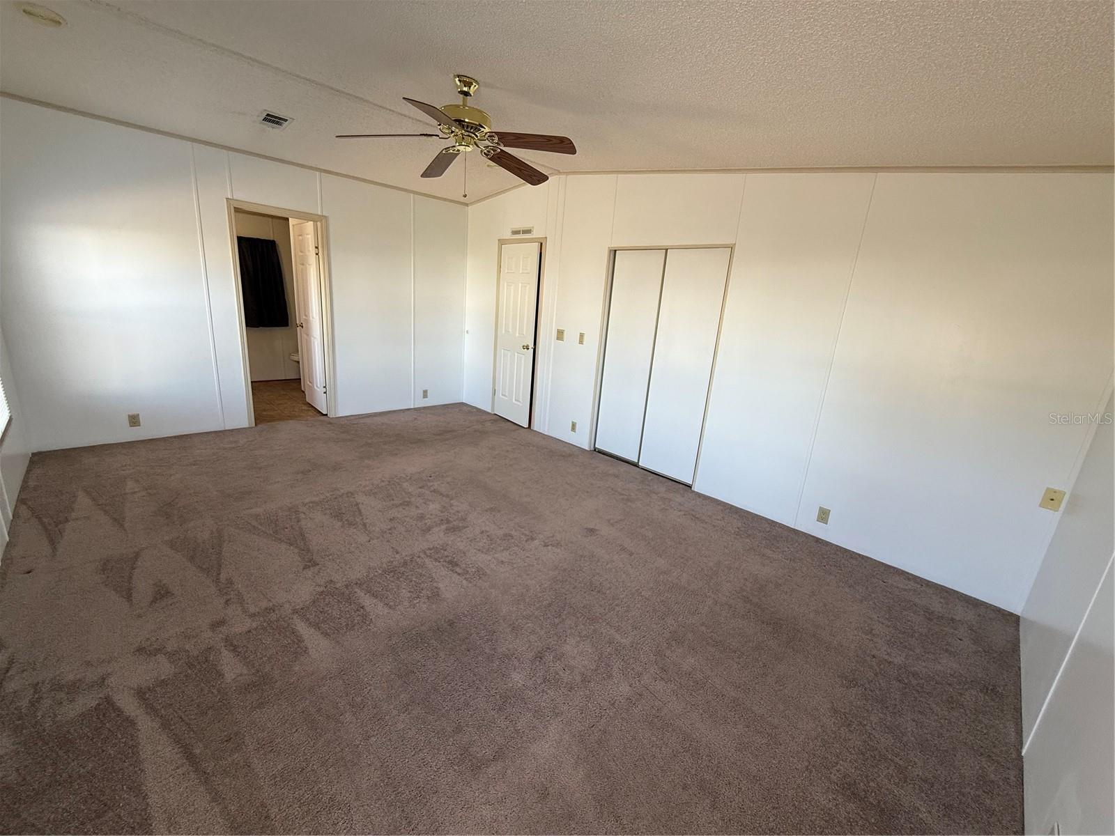 Image 10 of 23 For 153 Nesbitt Park Avenue