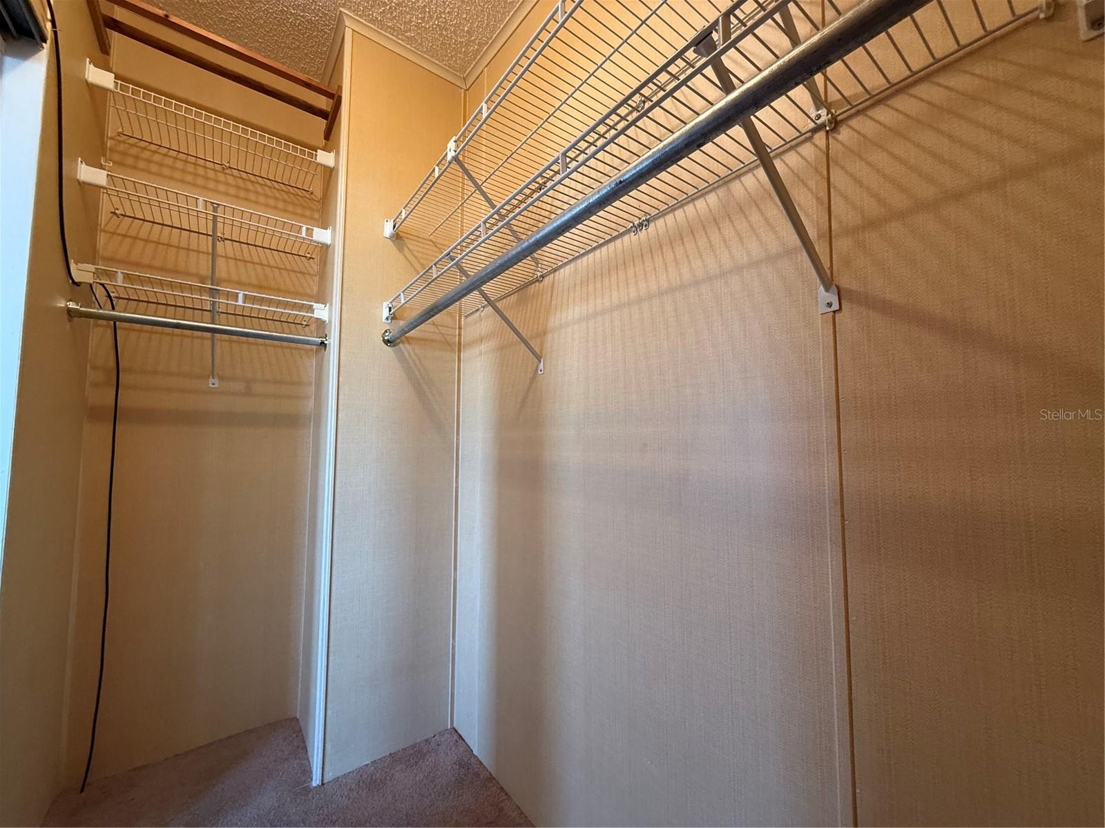 Image 12 of 23 For 153 Nesbitt Park Avenue