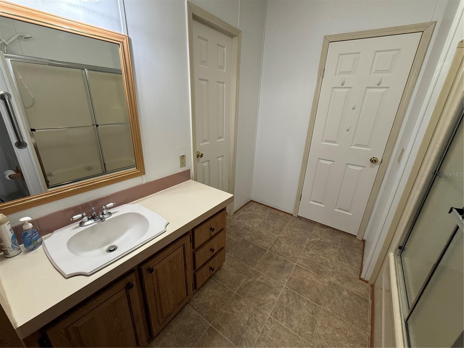 Image 13 of 23 For 153 Nesbitt Park Avenue