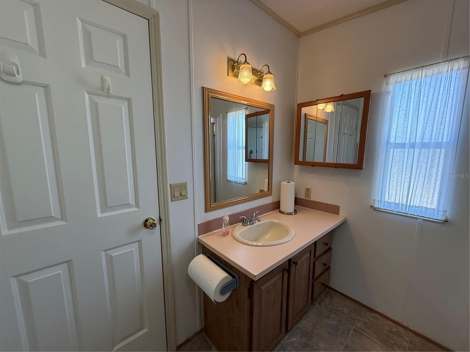 Image 15 of 23 For 153 Nesbitt Park Avenue