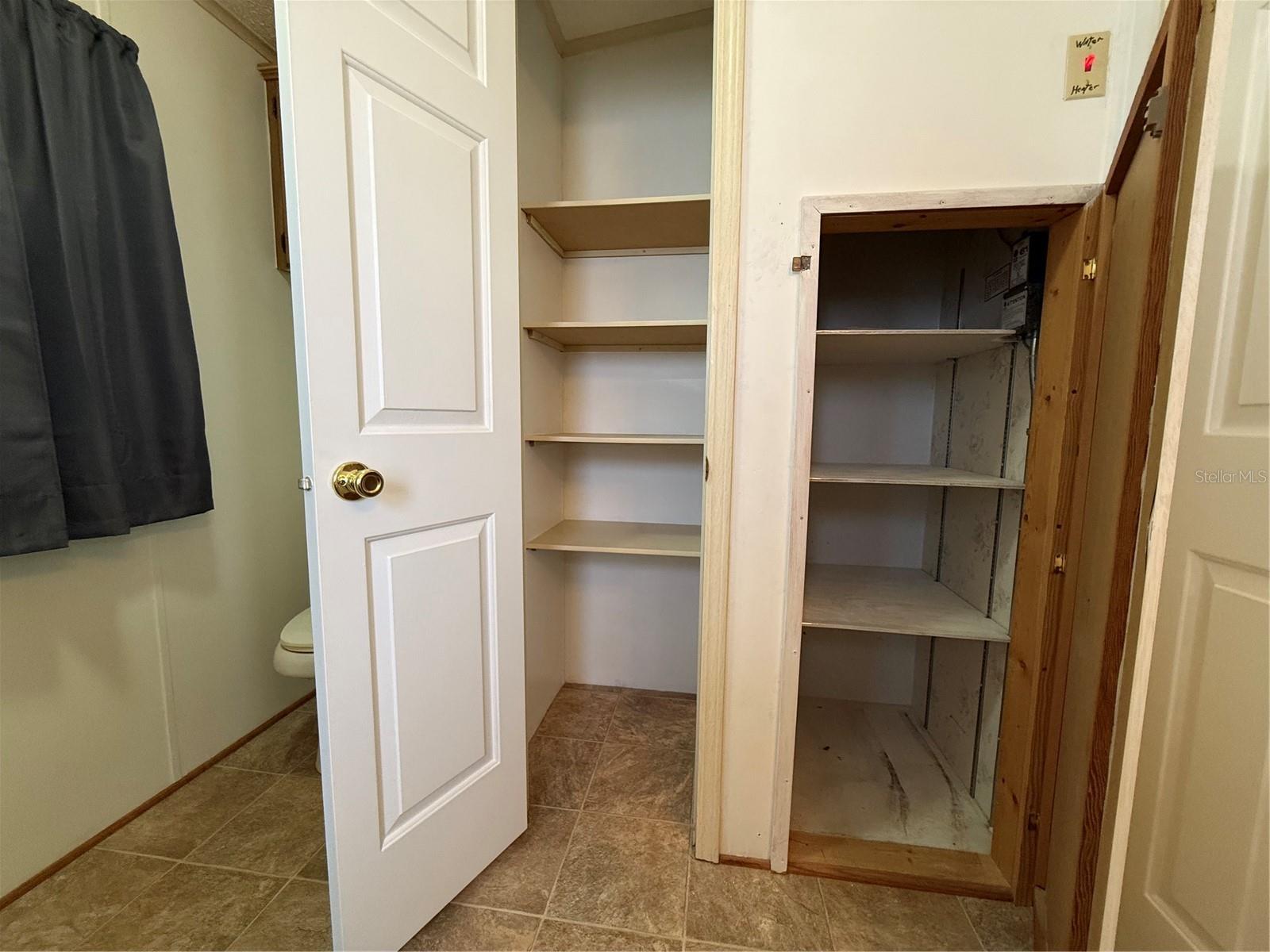 Image 17 of 23 For 153 Nesbitt Park Avenue