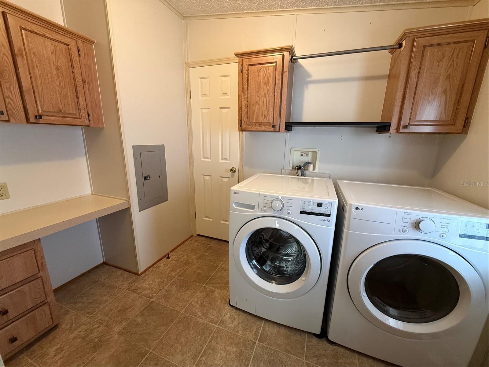 Image 18 of 23 For 153 Nesbitt Park Avenue