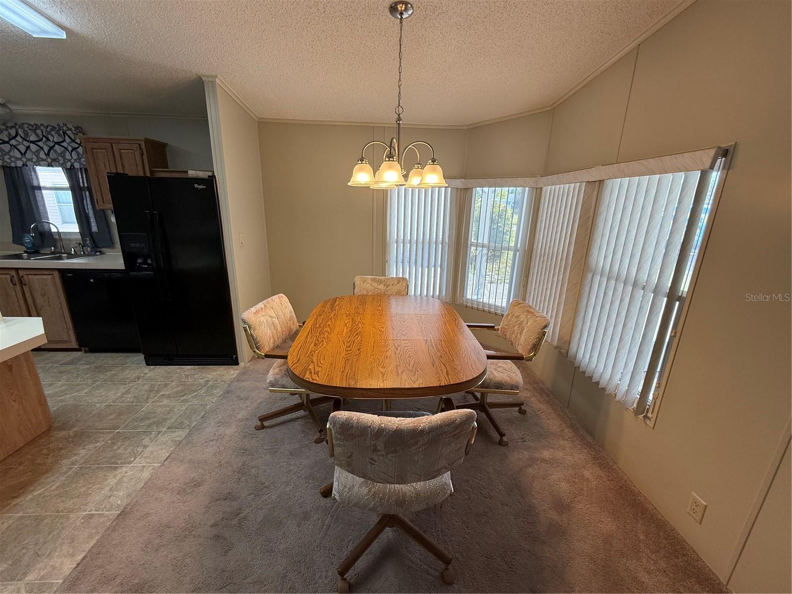 Image 5 of 23 For 153 Nesbitt Park Avenue