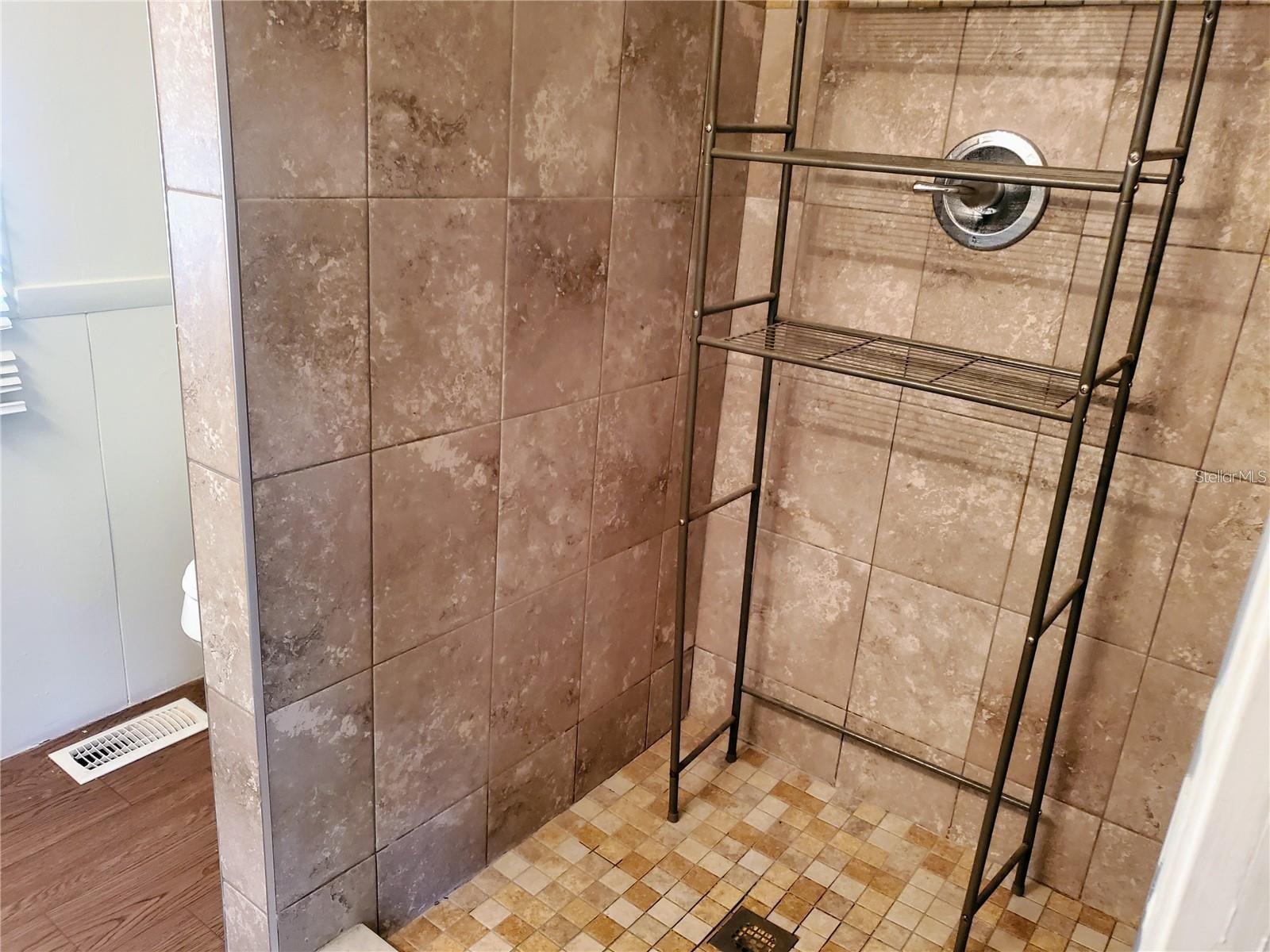 Image 16 of 23 For 3532 Lazy Lake Drive North