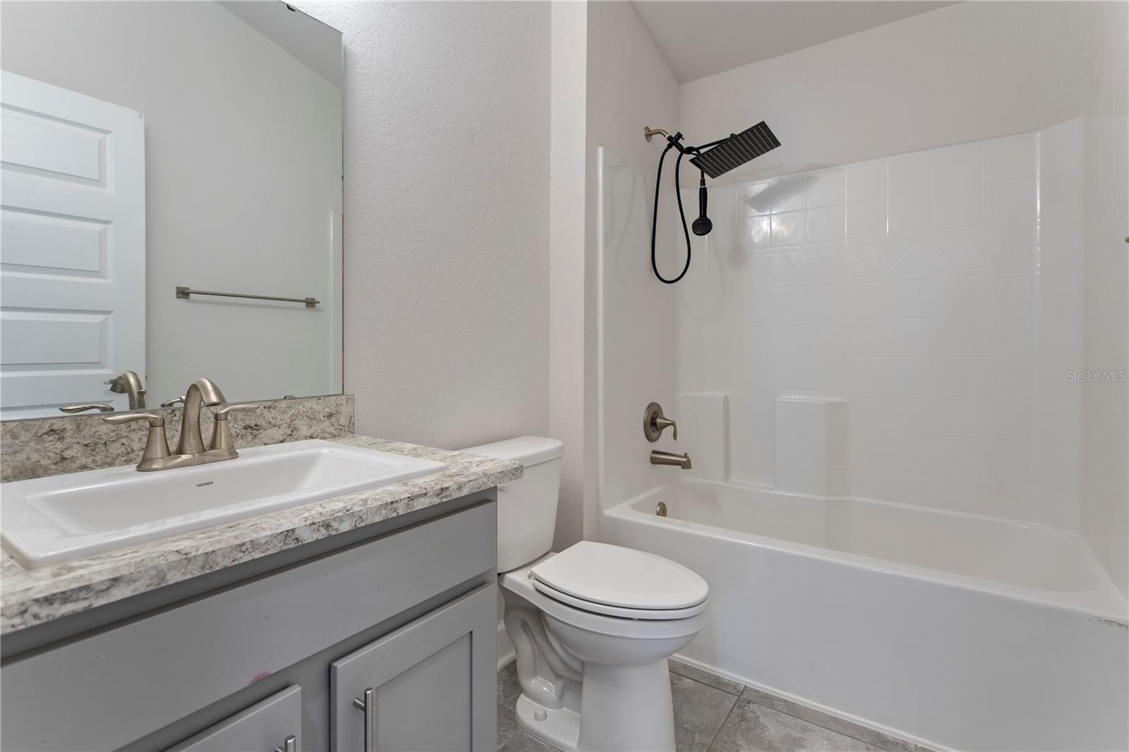 Image 21 of 41 For 860 Vienna Drive