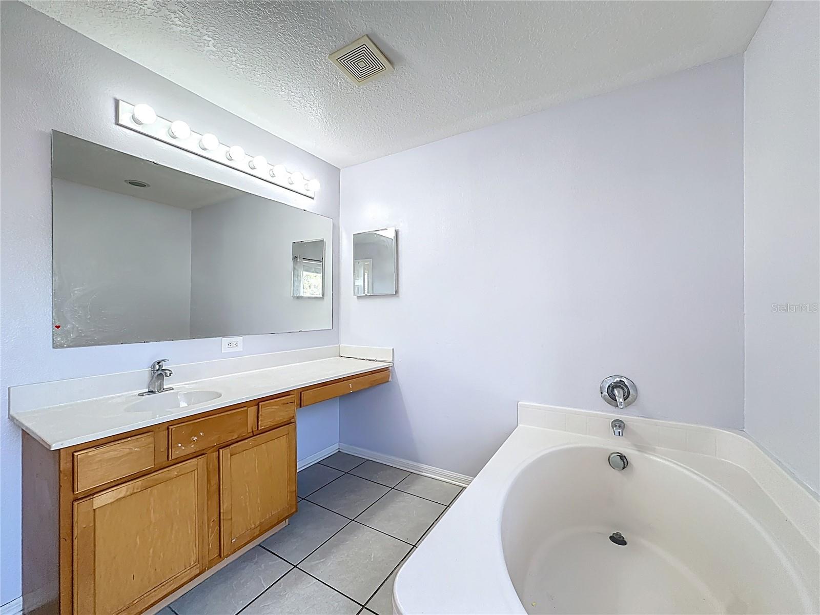 Image 18 of 28 For 402 Yearling Cove Loop