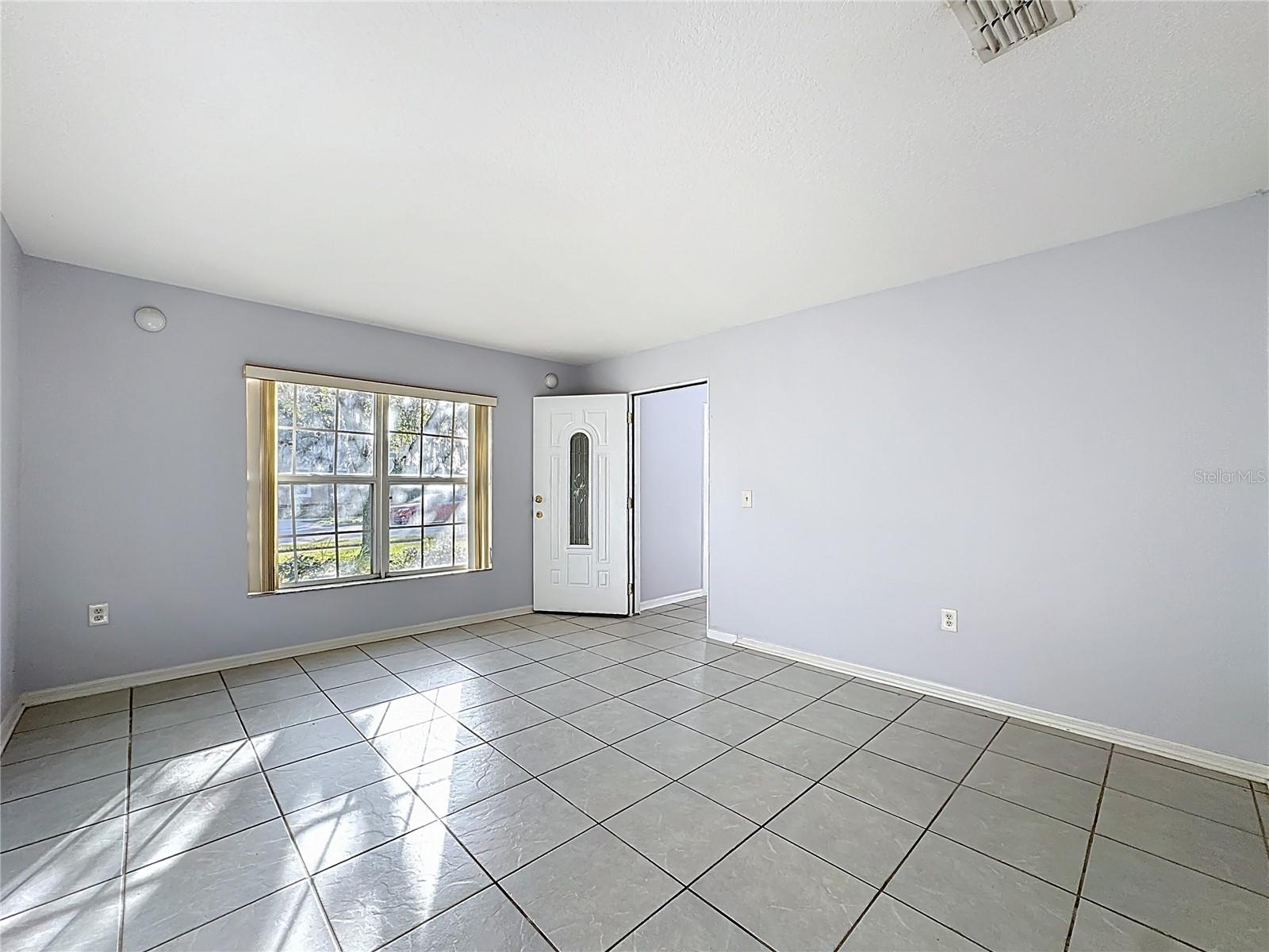 Image 7 of 28 For 402 Yearling Cove Loop