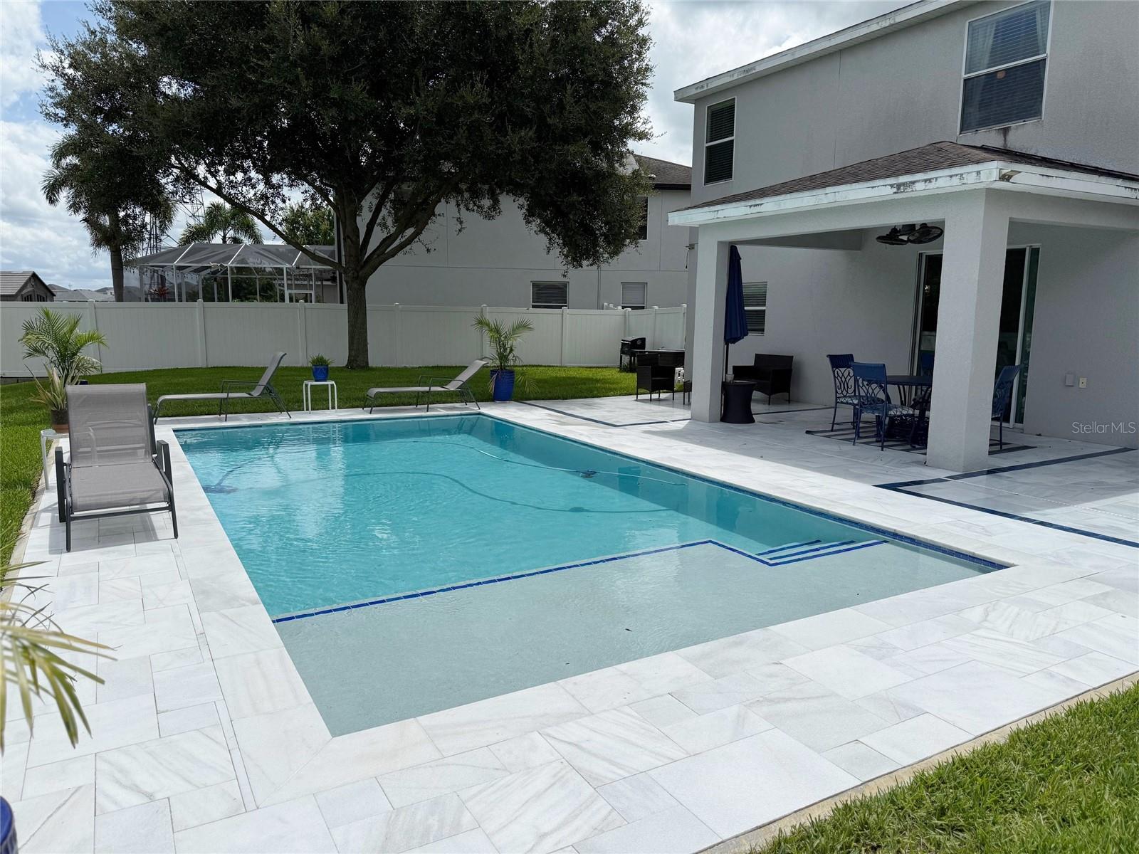 Image 27 of 39 For 12236 Fairlawn Drive