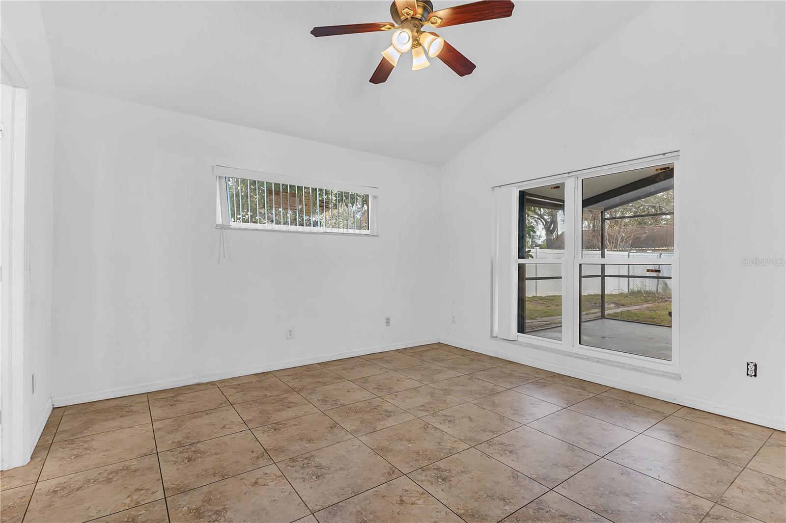 Image 19 of 42 For 9318 Echo Run