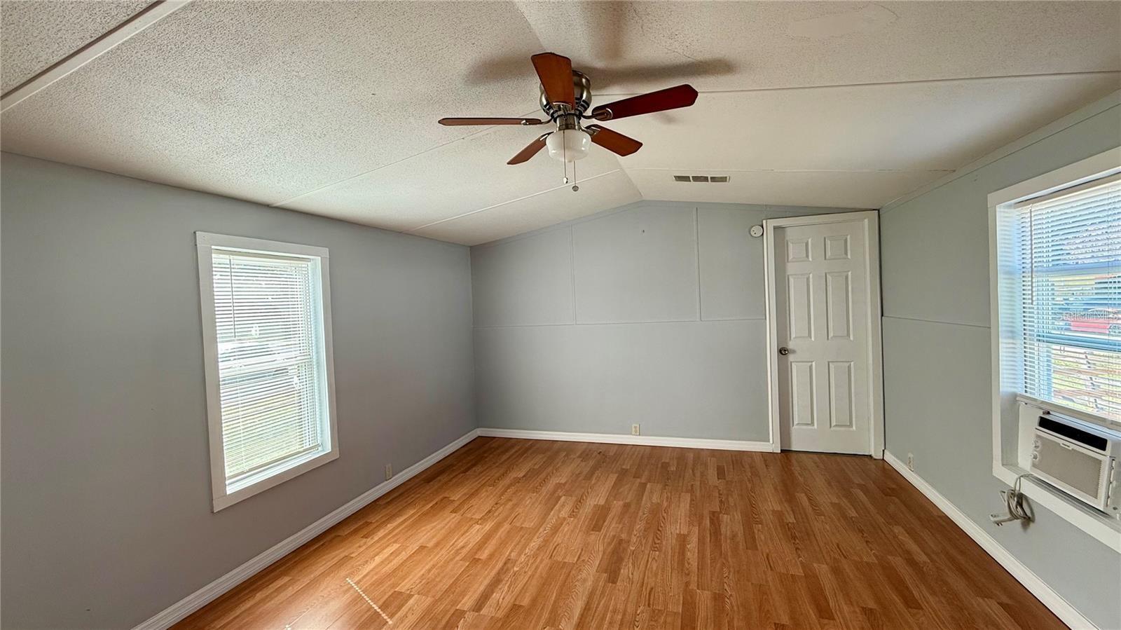 Image 11 of 19 For 639 Ellison Parkway