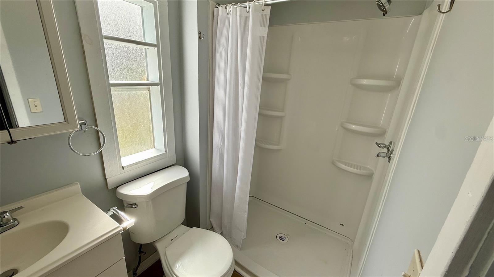 Image 14 of 19 For 639 Ellison Parkway