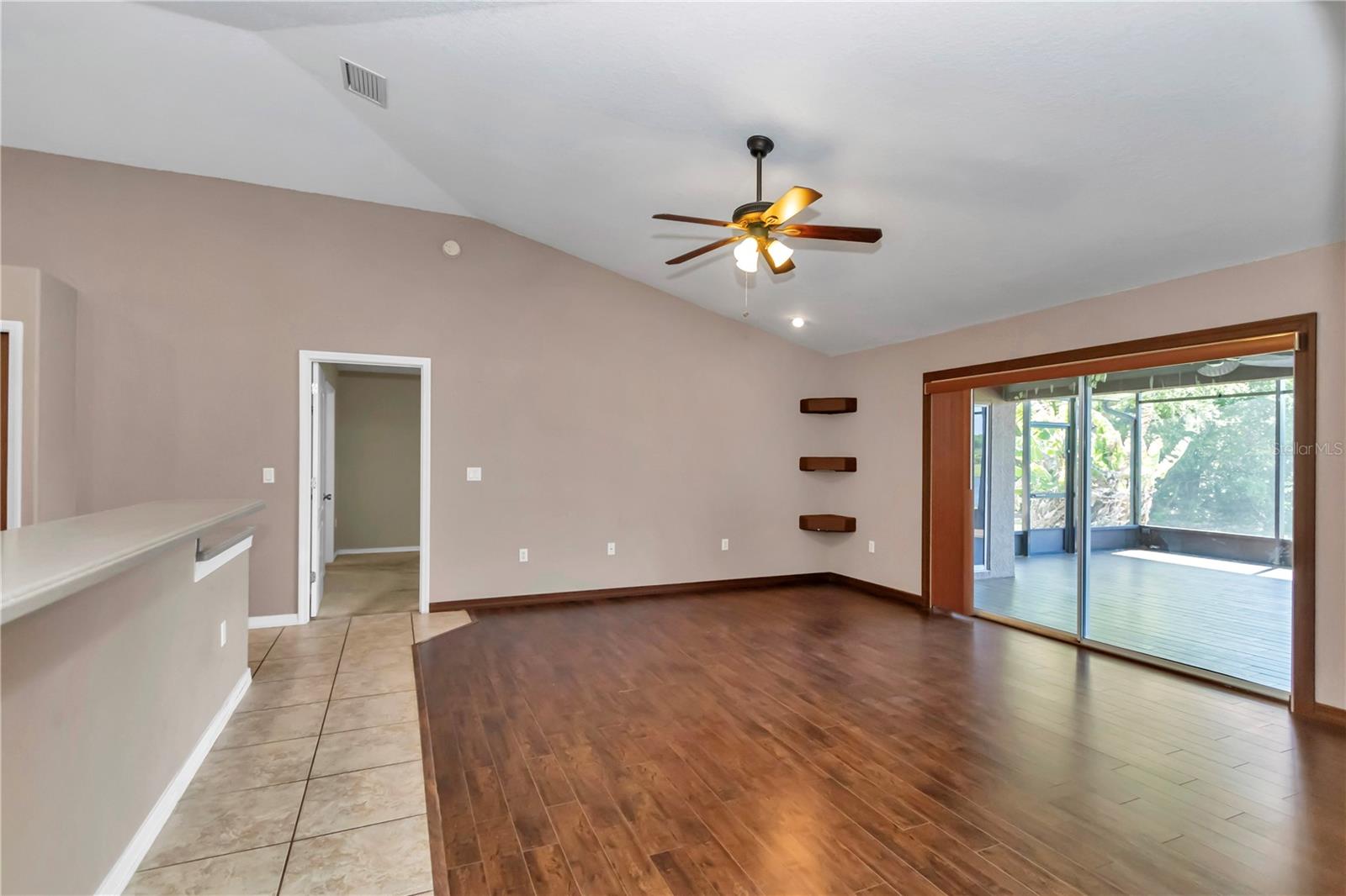 Image 15 of 62 For 1201 Creekview Court