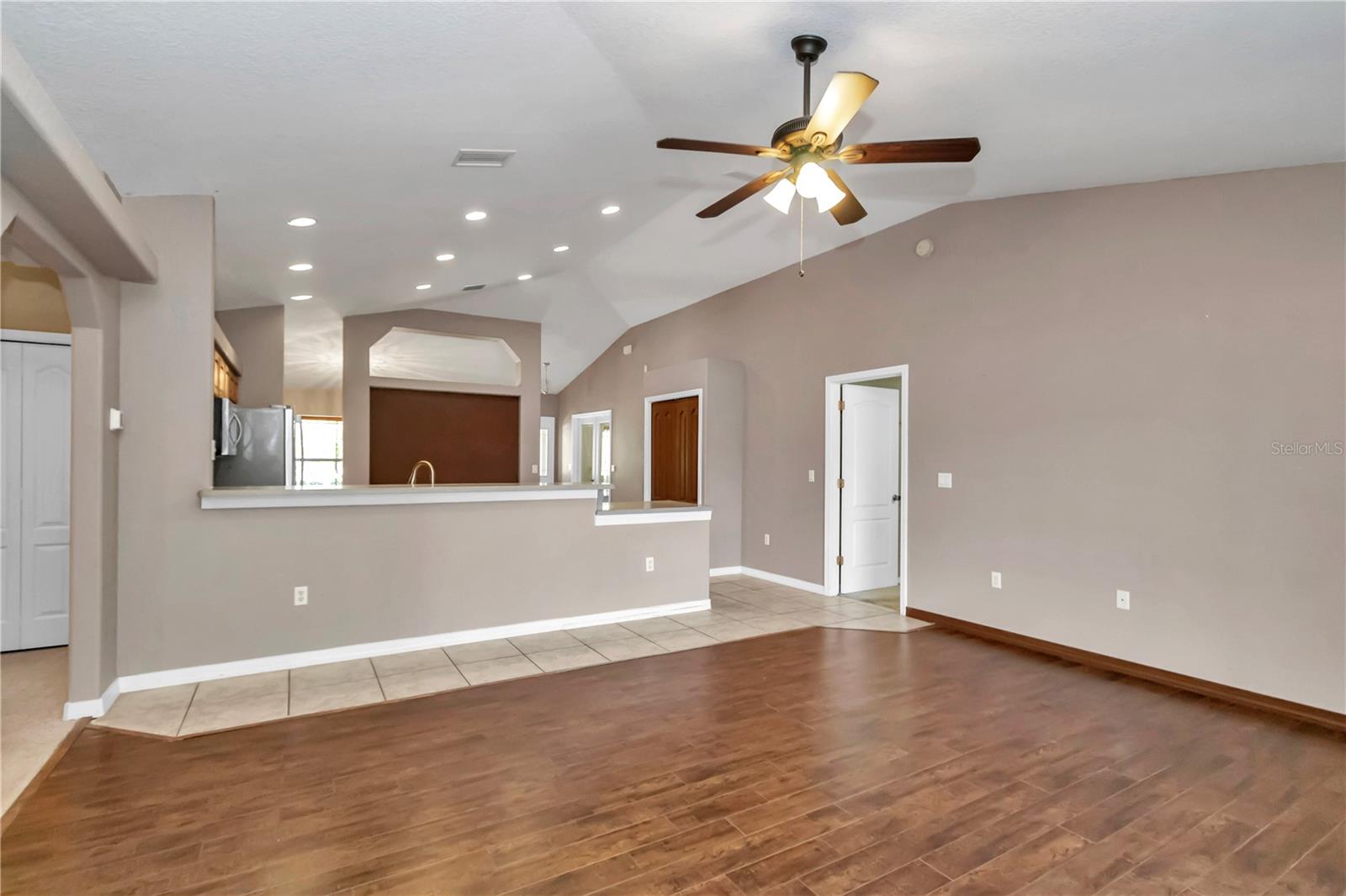 Image 16 of 62 For 1201 Creekview Court