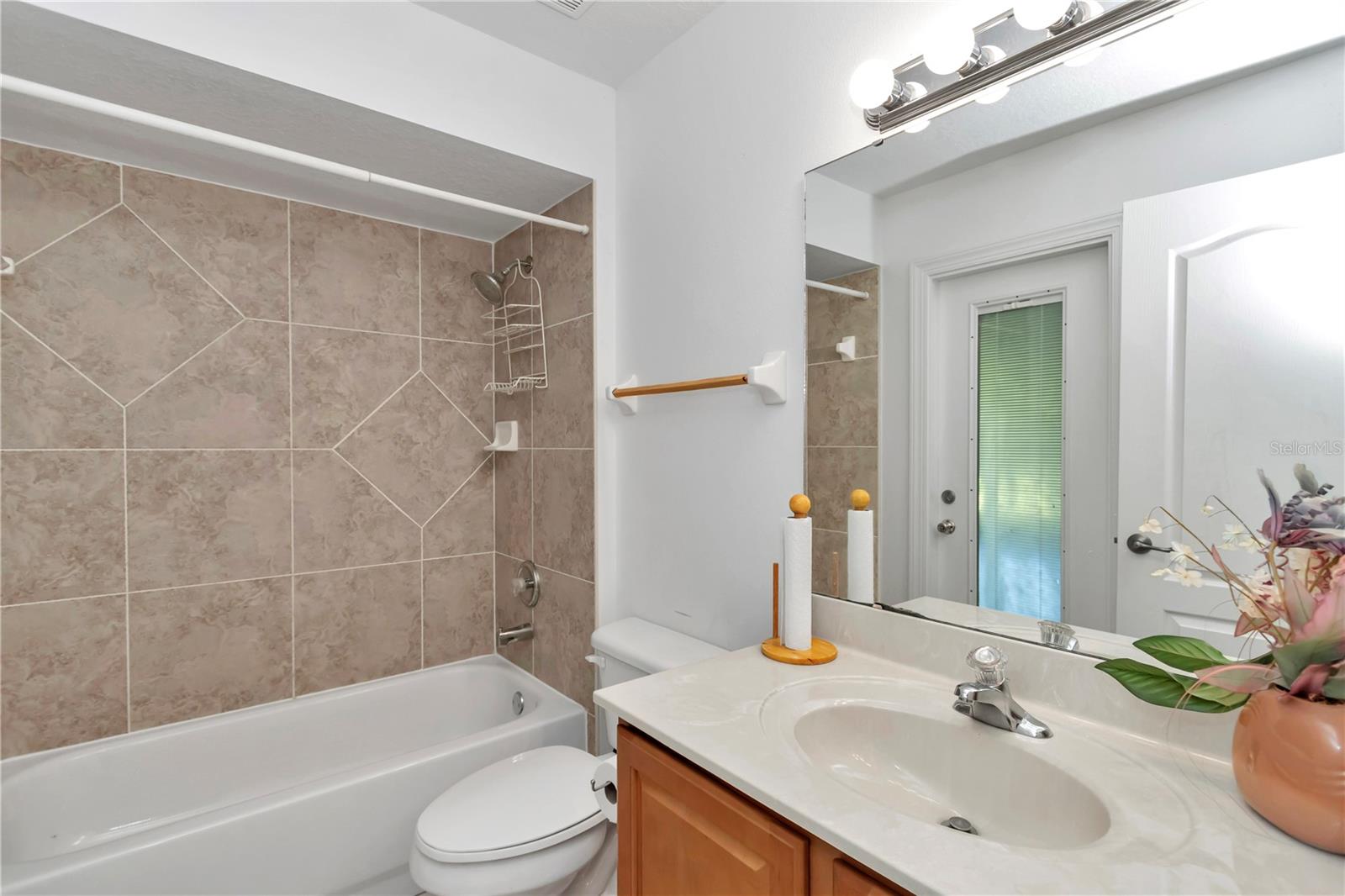 Image 38 of 62 For 1201 Creekview Court