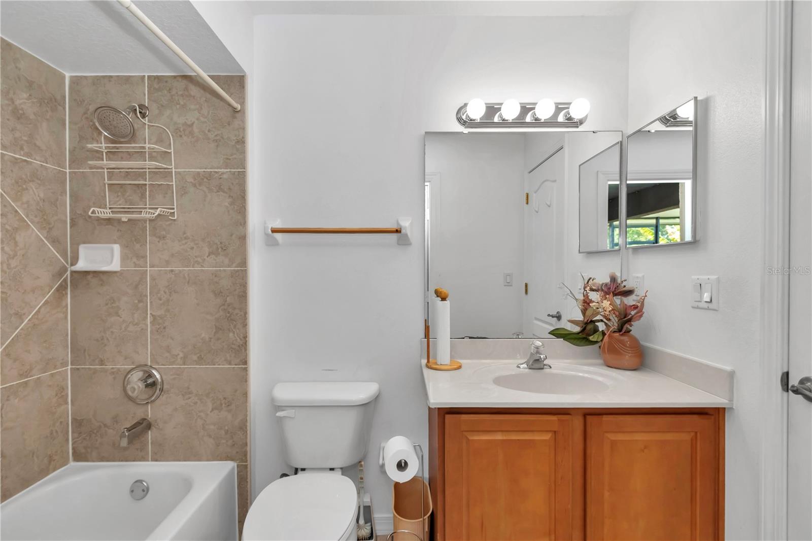 Image 39 of 62 For 1201 Creekview Court