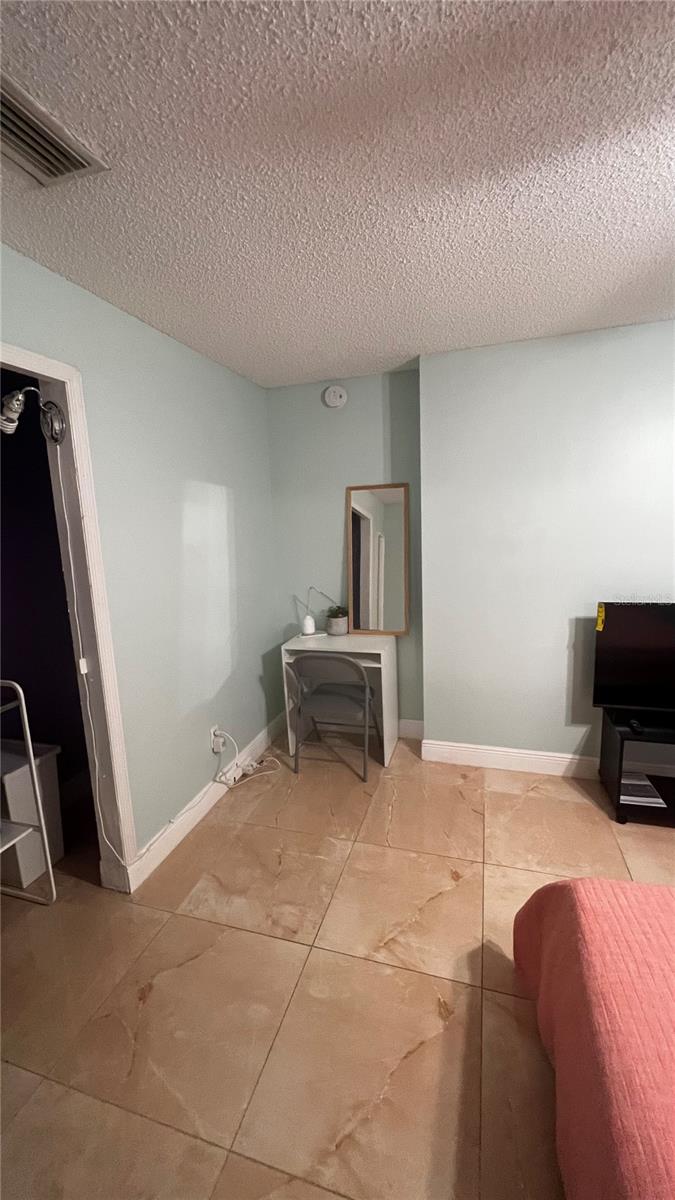 Image 5 of 10 For 111 Cuautla Way 4