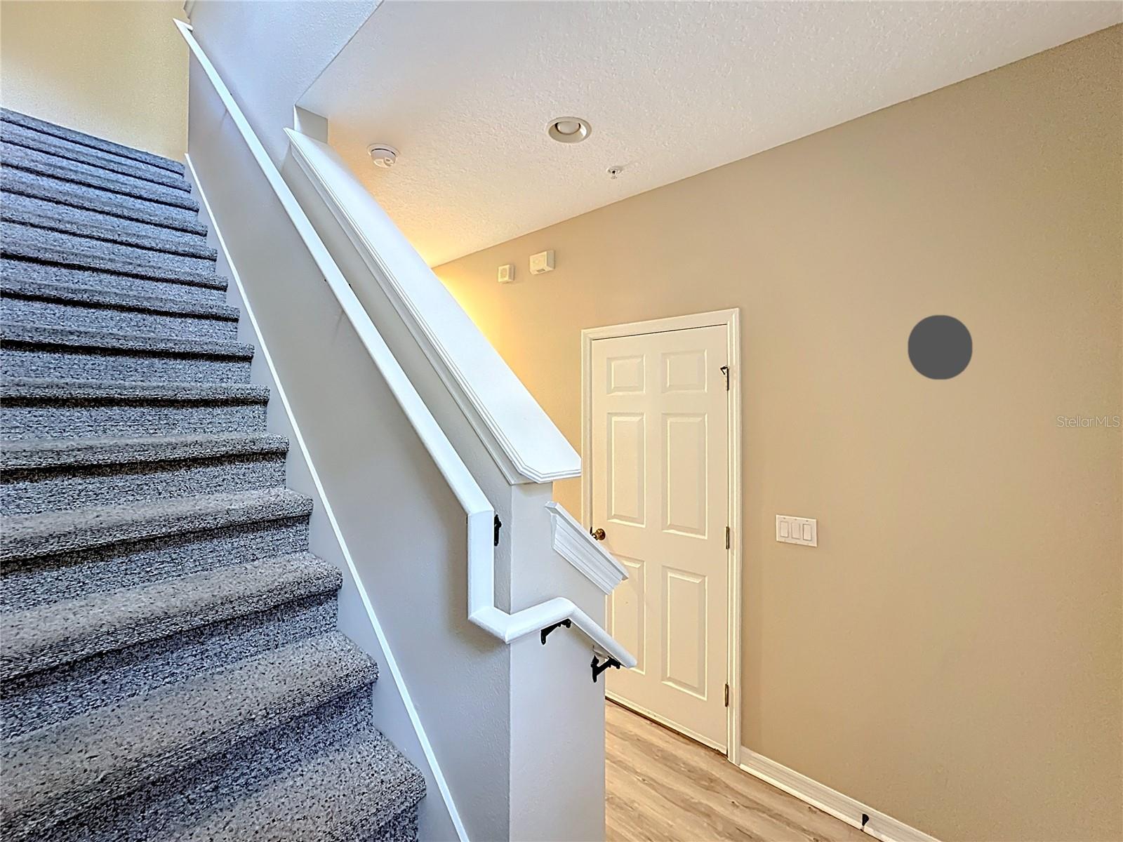 Image 16 of 33 For 563 Pinebranch Circle