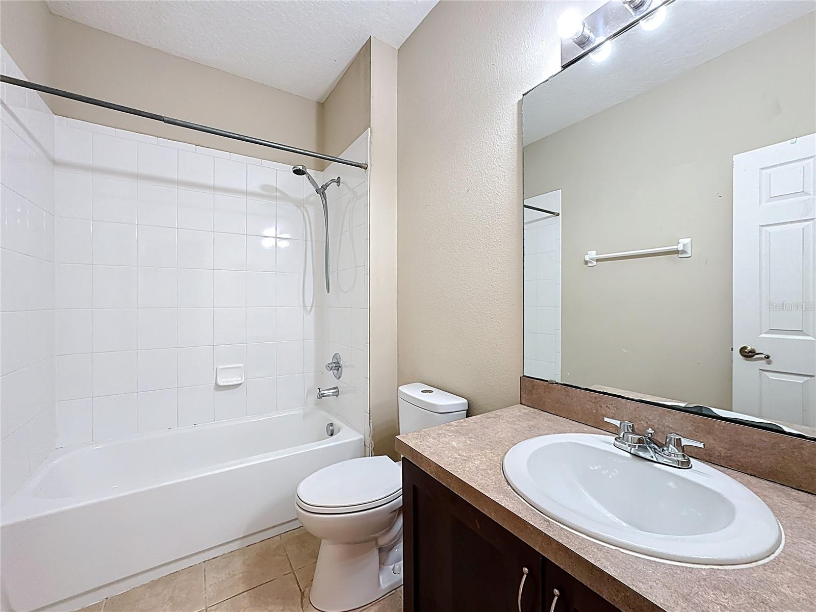 Image 27 of 33 For 563 Pinebranch Circle