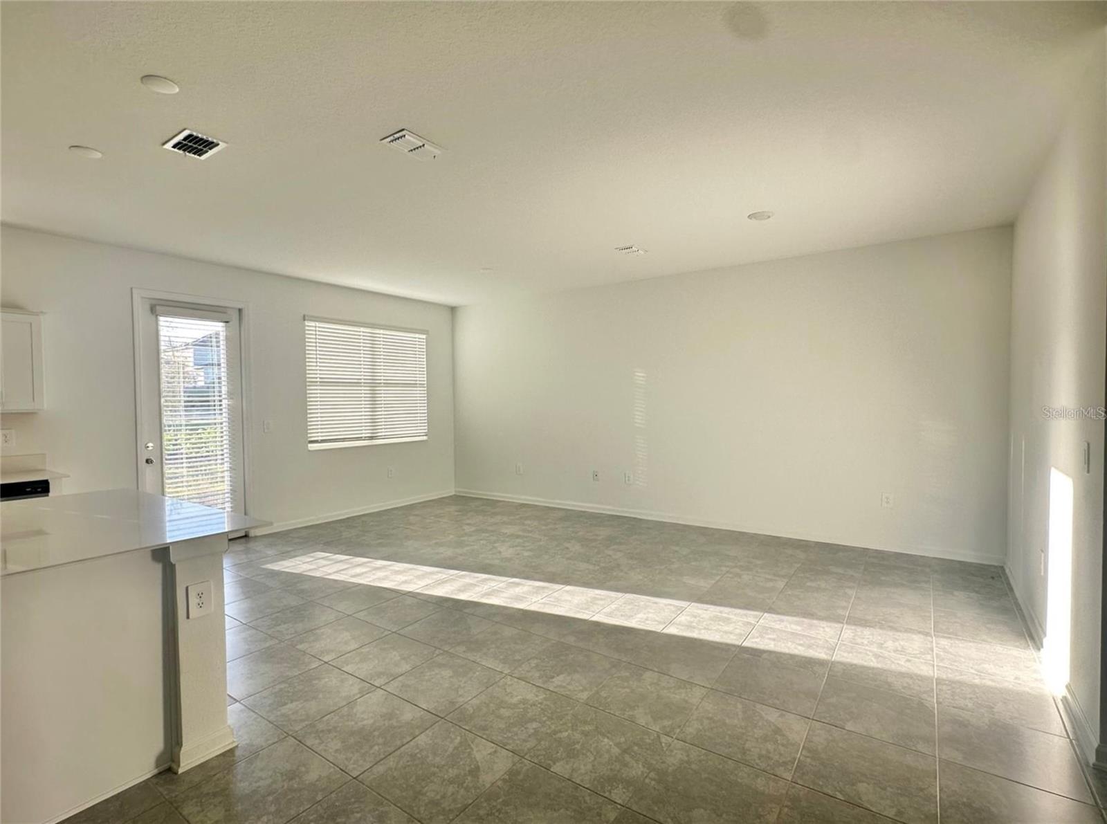 Image 2 of 7 For 390 Bogey Drive