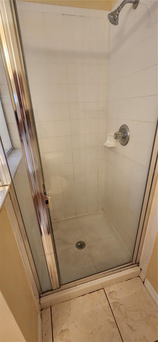 Image 17 of 28 For 12850 Oulton Circle