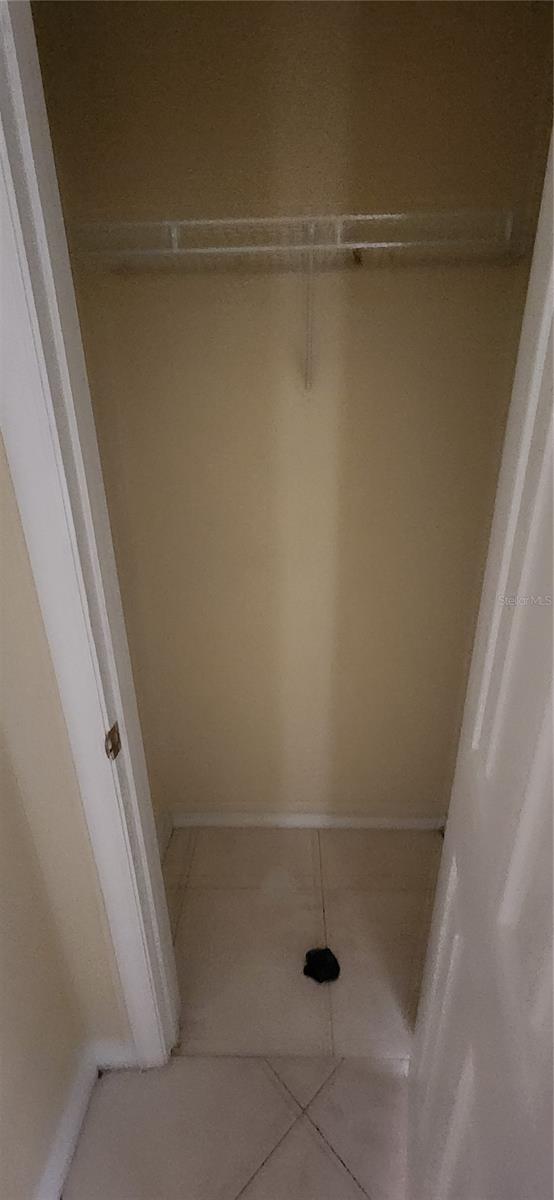 Image 20 of 28 For 12850 Oulton Circle