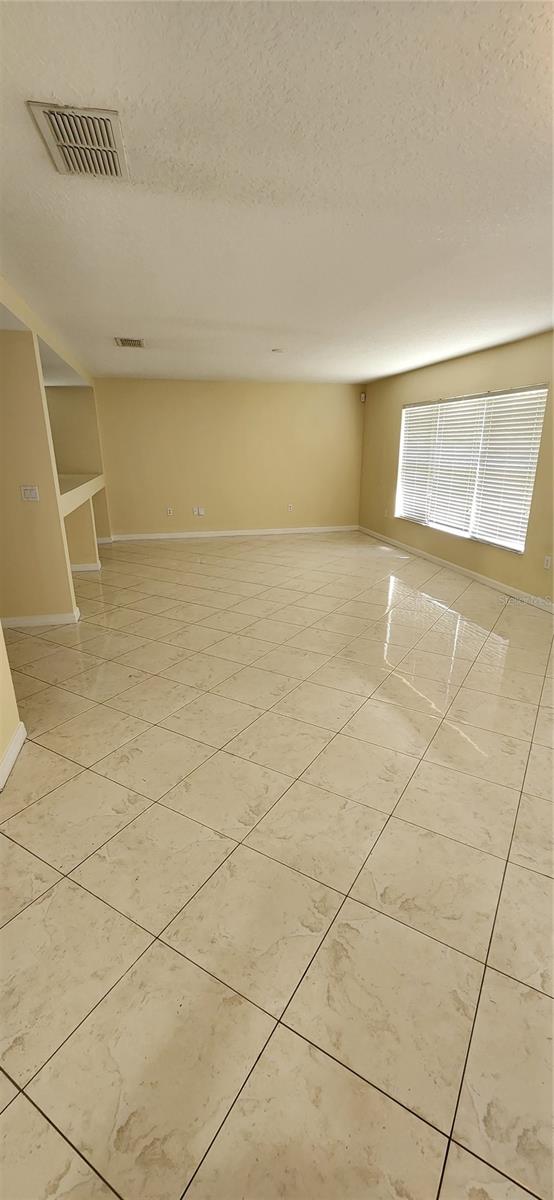 Image 22 of 28 For 12850 Oulton Circle