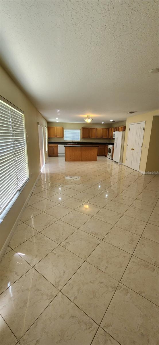 Image 25 of 28 For 12850 Oulton Circle