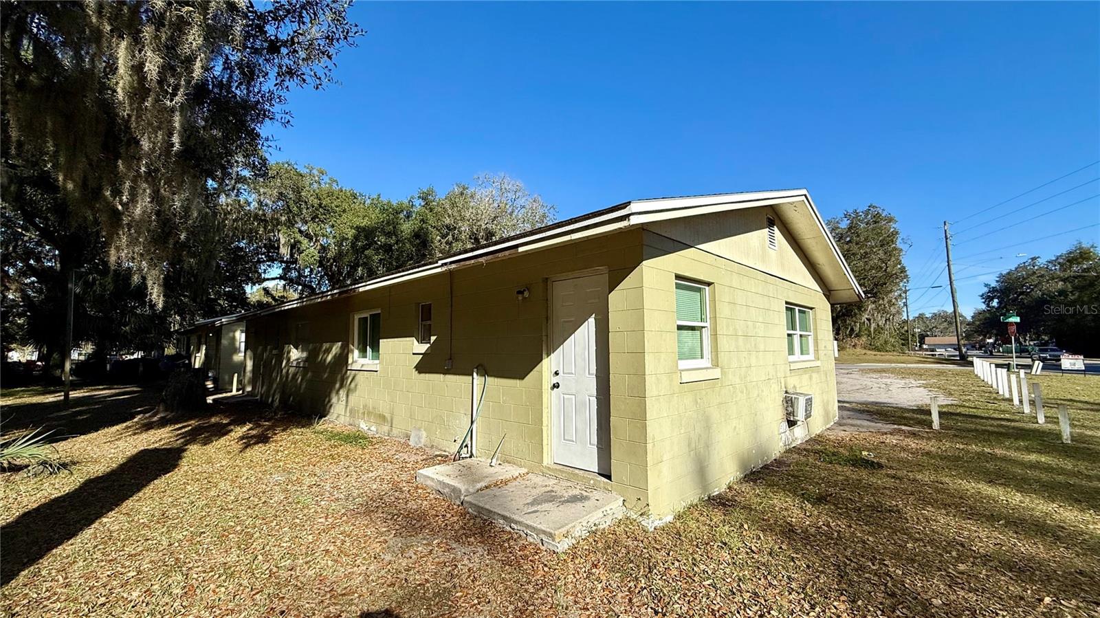 Image 2 of 4 For 400 Peters St