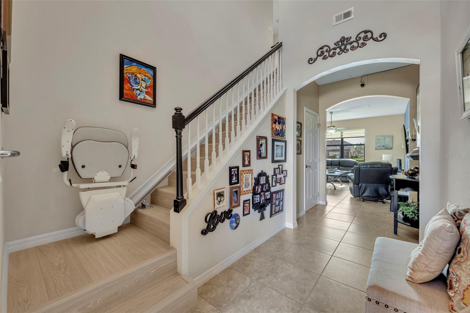 Image 6 of 40 For 2269 Seven Oaks Drive