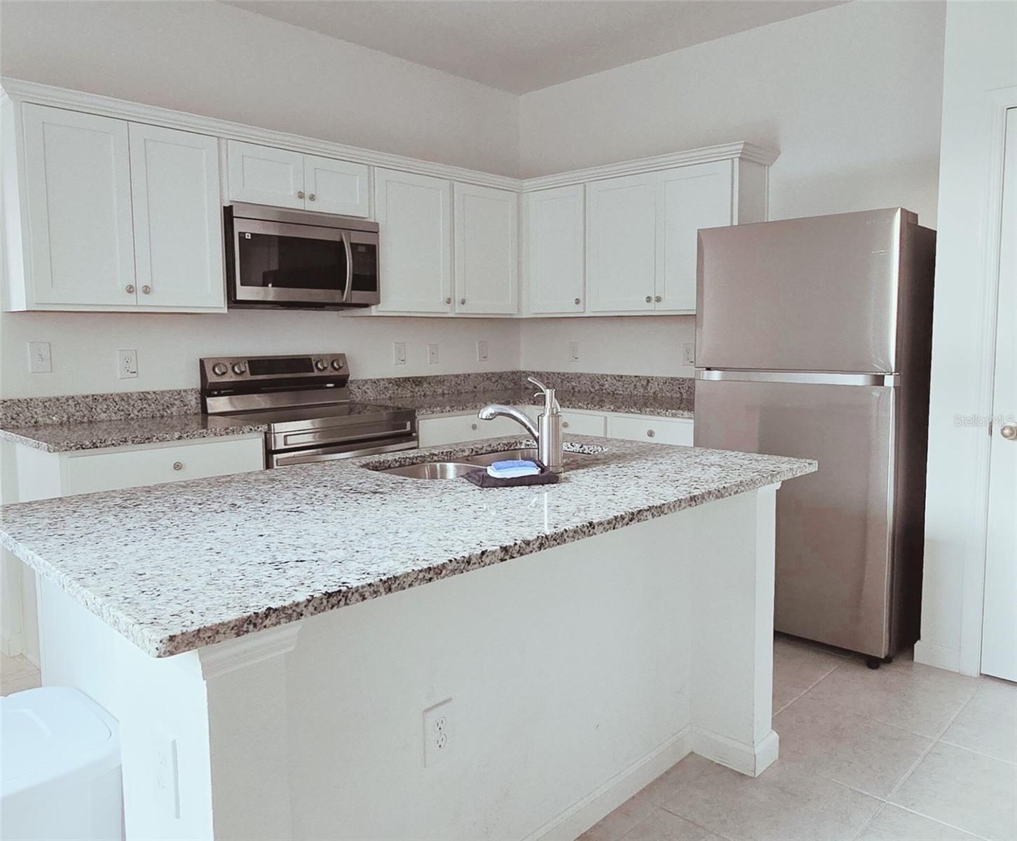 Image 5 of 14 For 2677 Buttercup Avenue