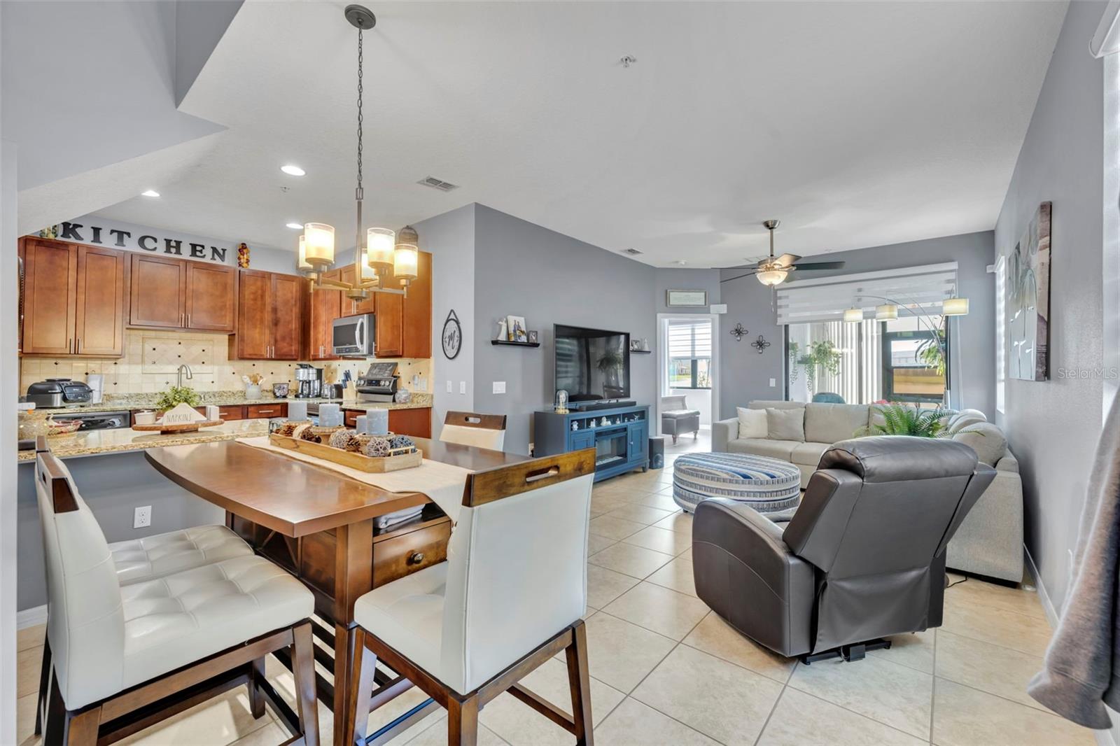 Image 7 of 36 For 2289 Seven Oaks Drive