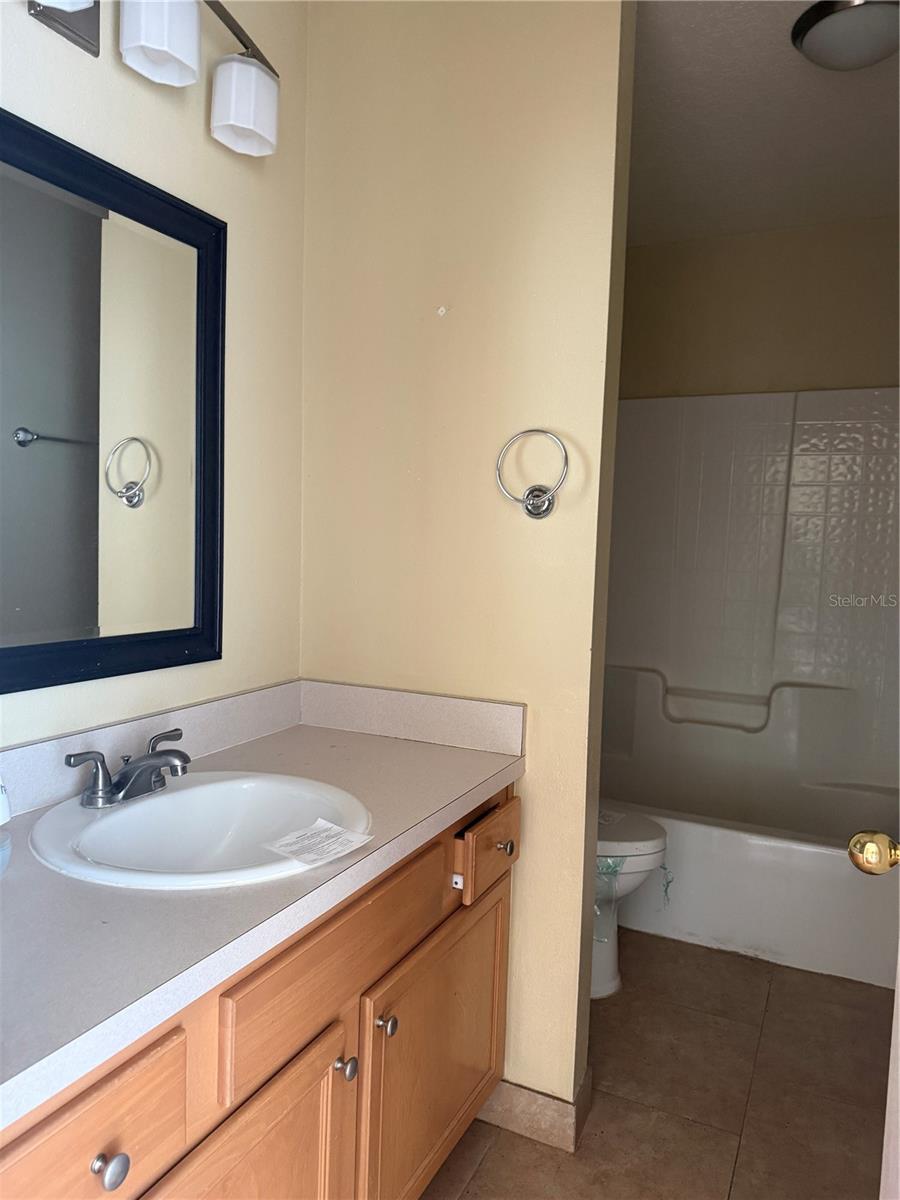 Image 4 of 12 For 2225 Julianna Court