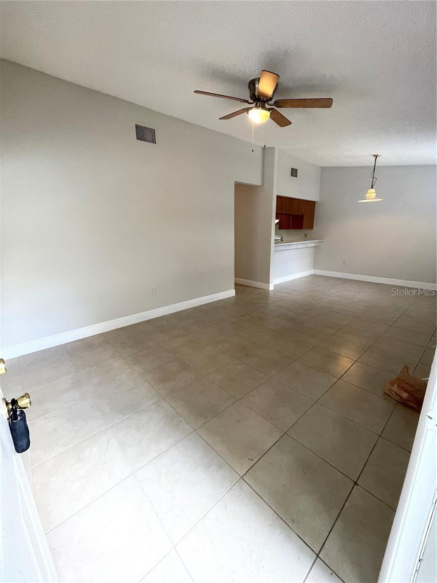 Image 2 of 11 For 1918 Crystal Grove Drive