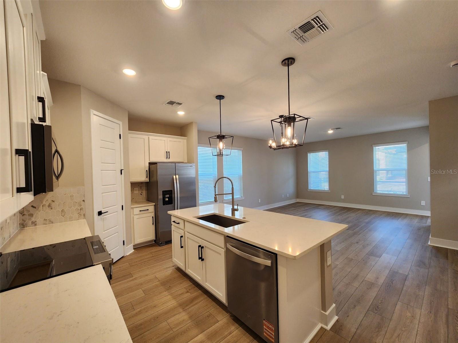 Image 15 of 29 For 16454 Silver Brook Way