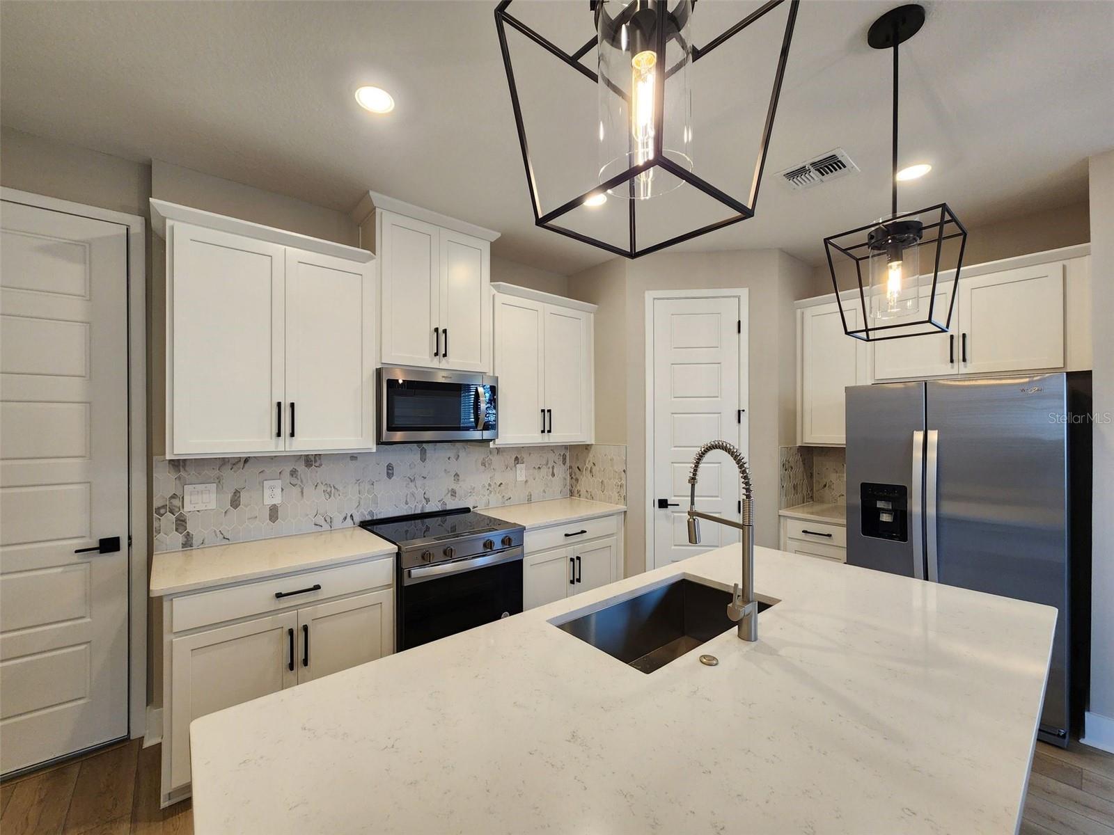 Image 16 of 29 For 16454 Silver Brook Way