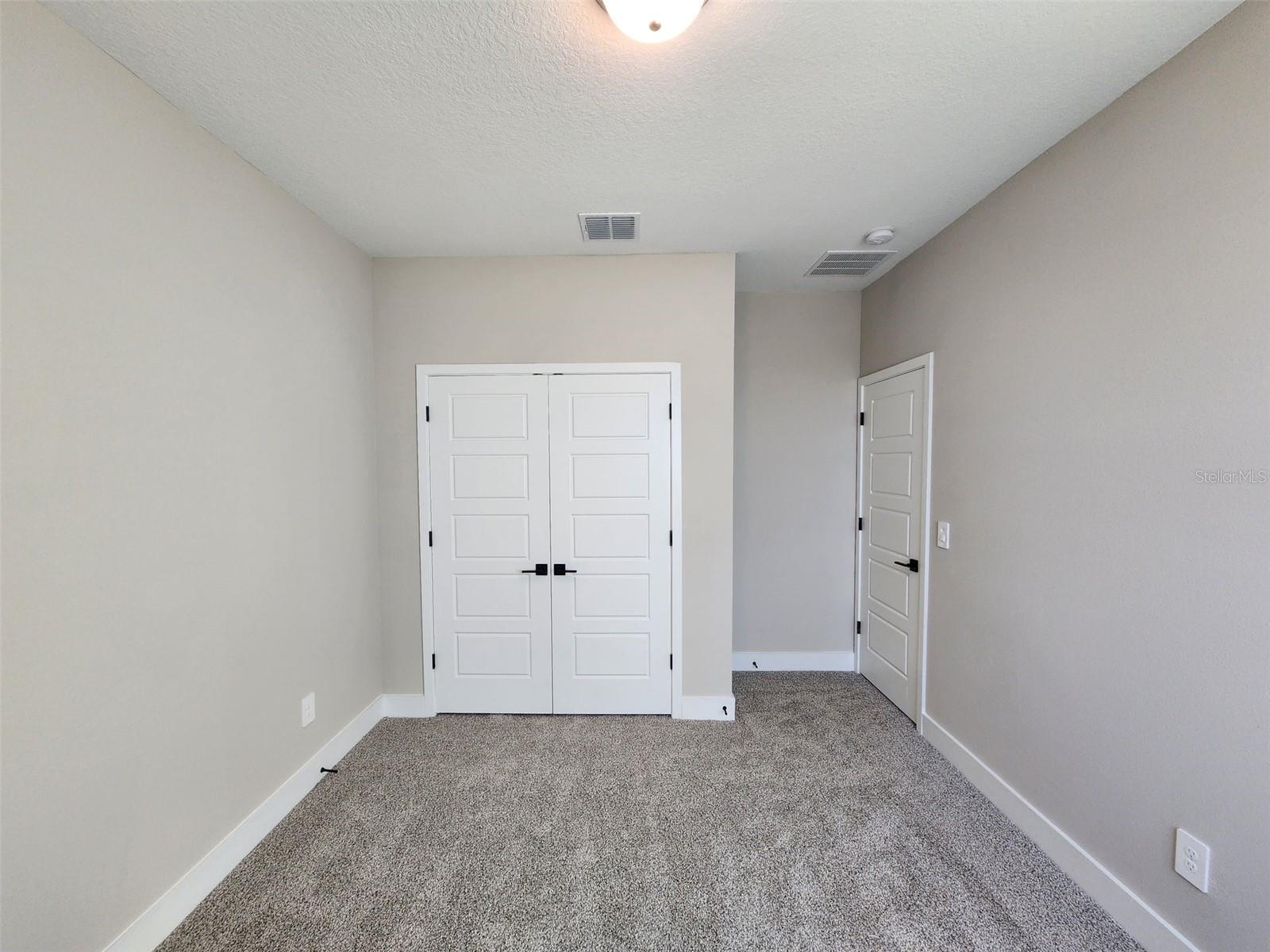 Image 20 of 29 For 16454 Silver Brook Way